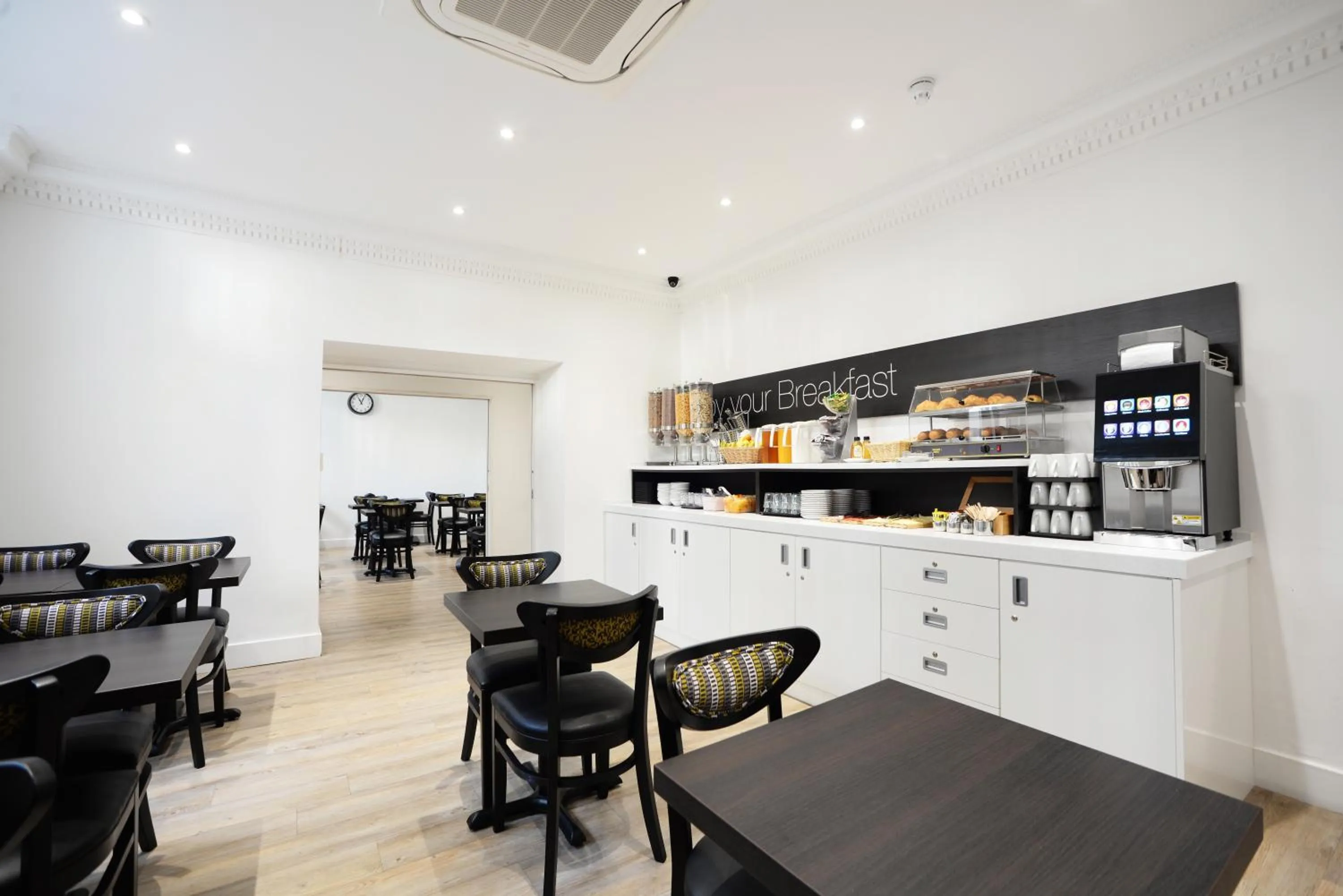 Restaurant/places to eat in The 29 London