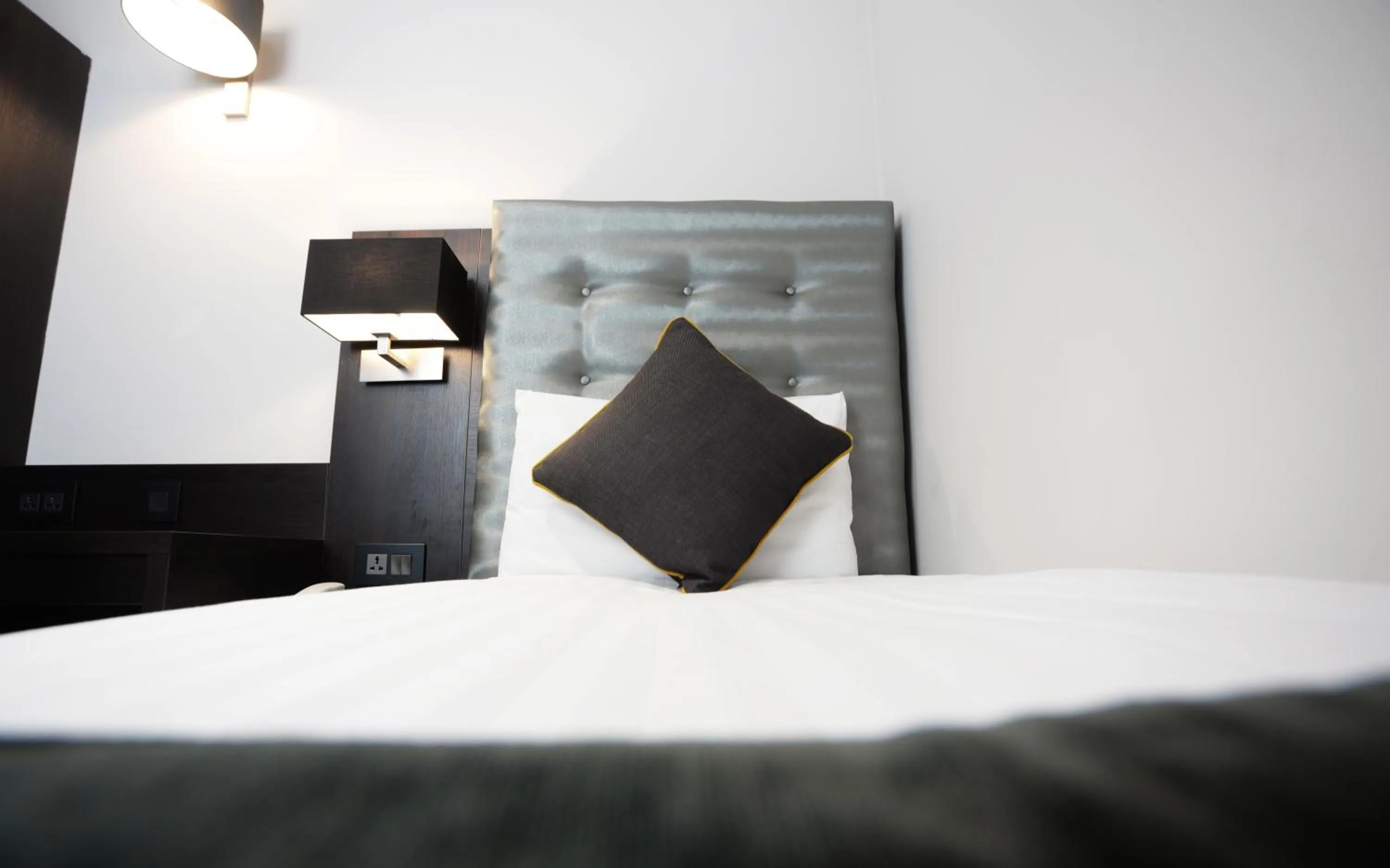 Bedroom, Bed in The 29 London