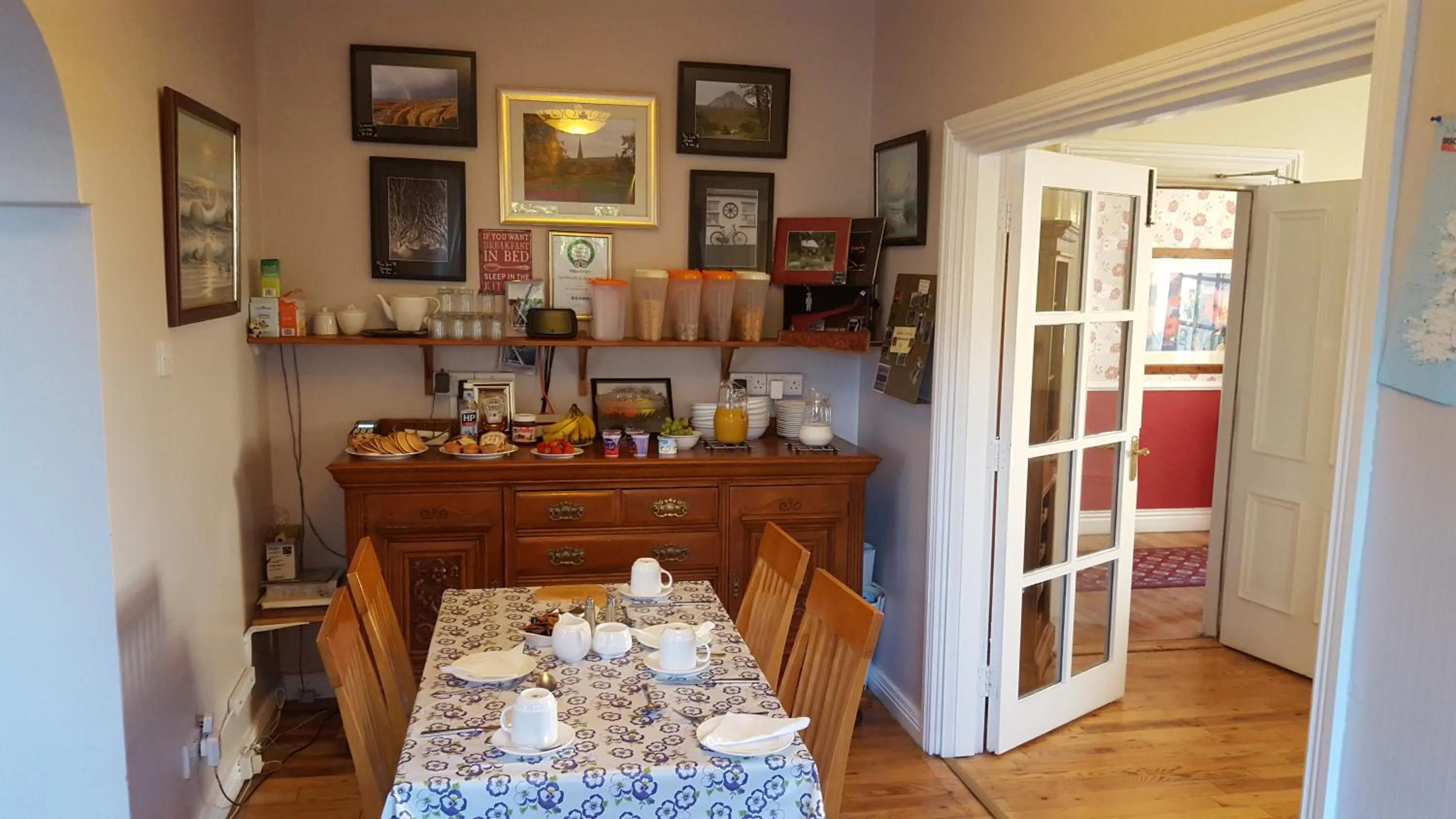 Continental breakfast in Rose Park House