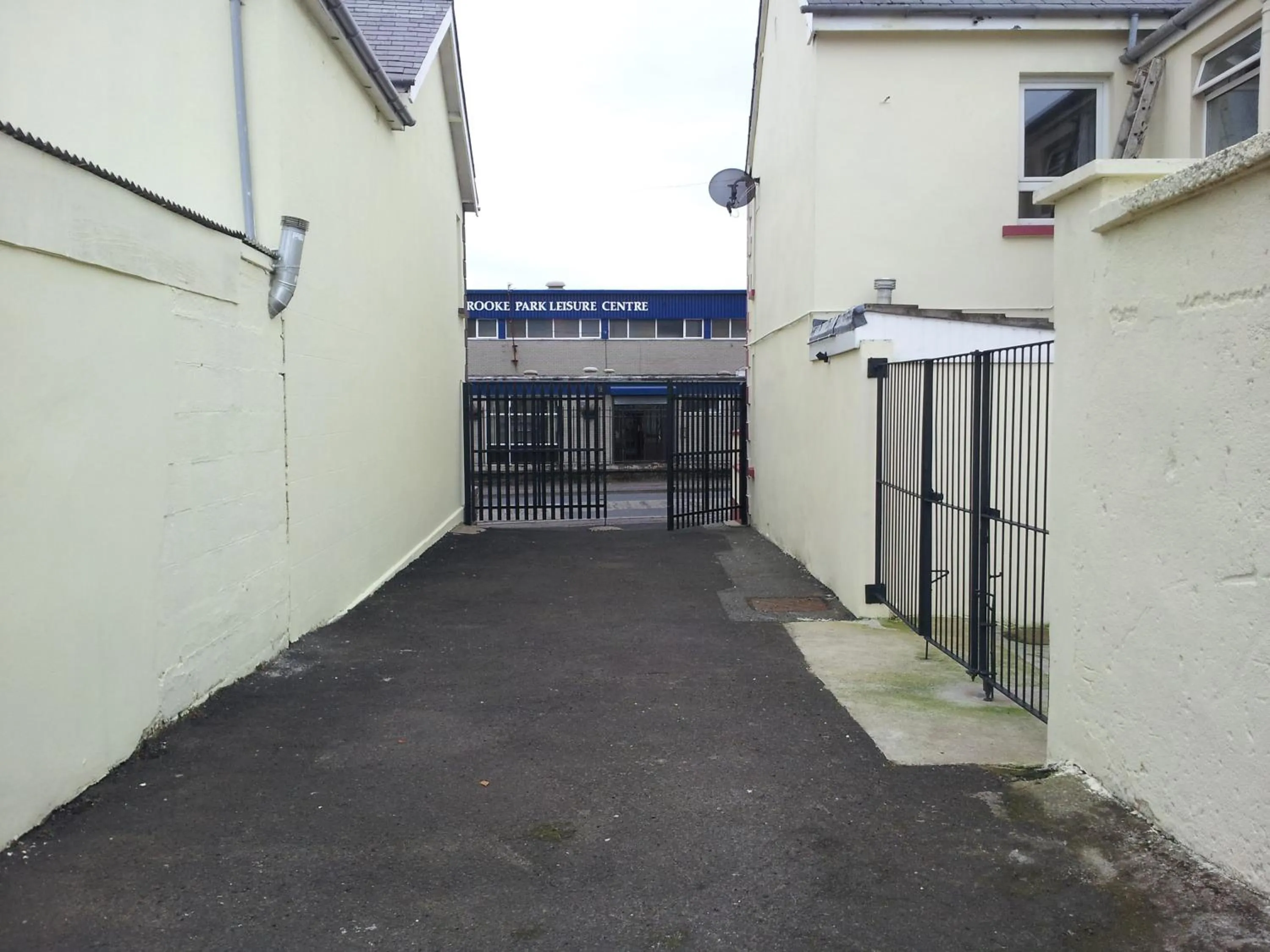 Facade/entrance in Rose Park House