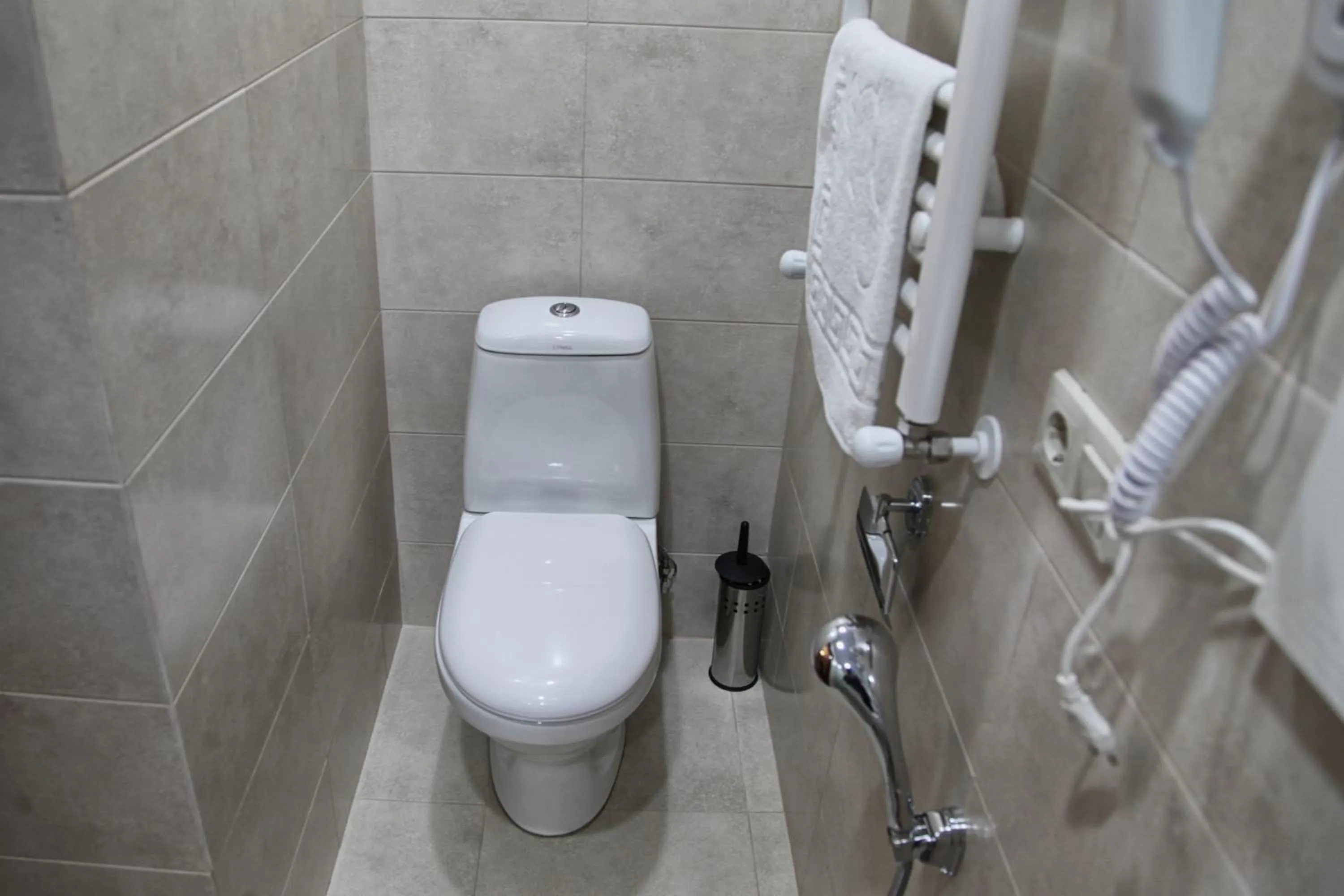 Toilet in Hotel Four Brothers