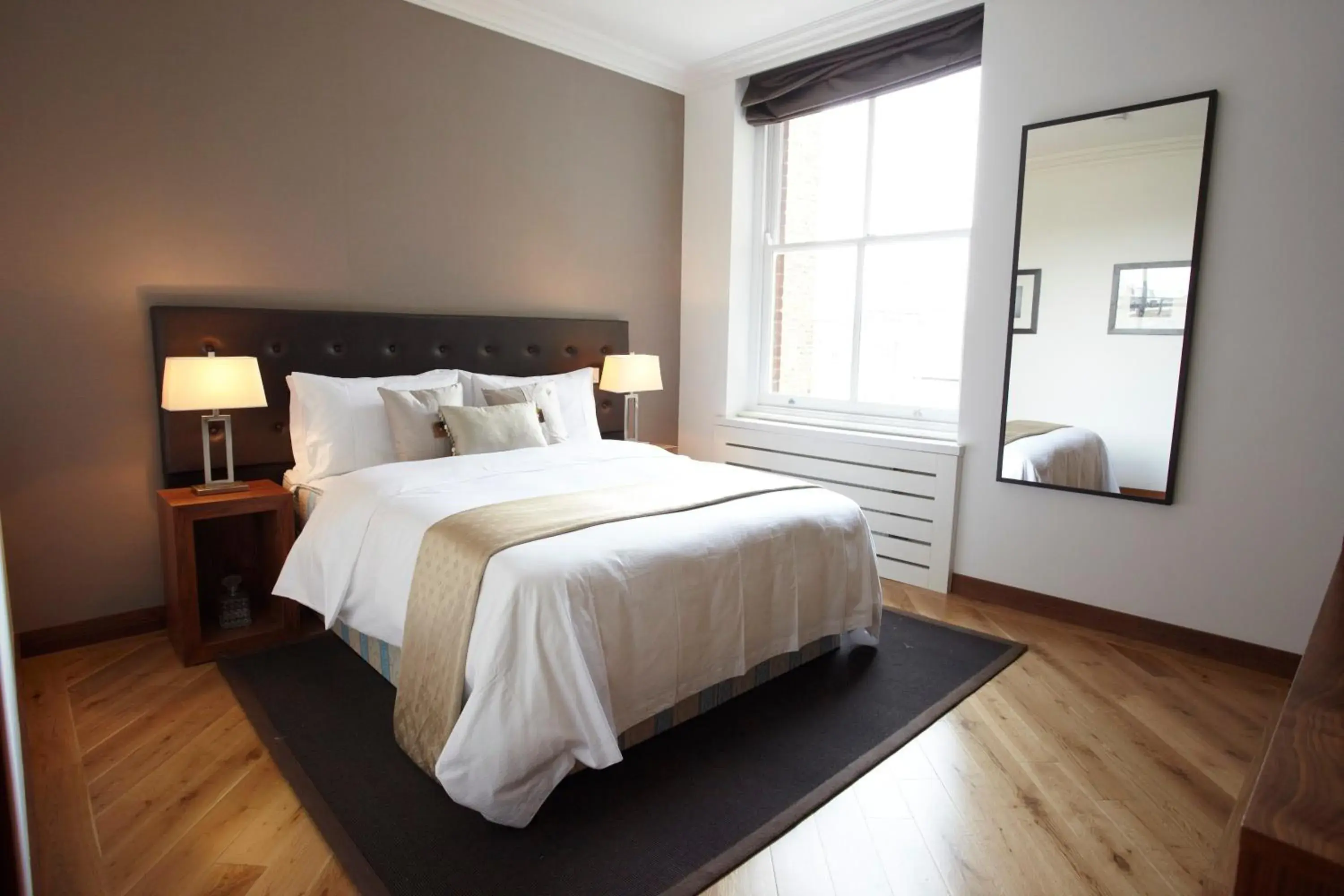 Executive Suite in Presidential Apartments Kensington Executive Suite in Presidential Apartments Kensington