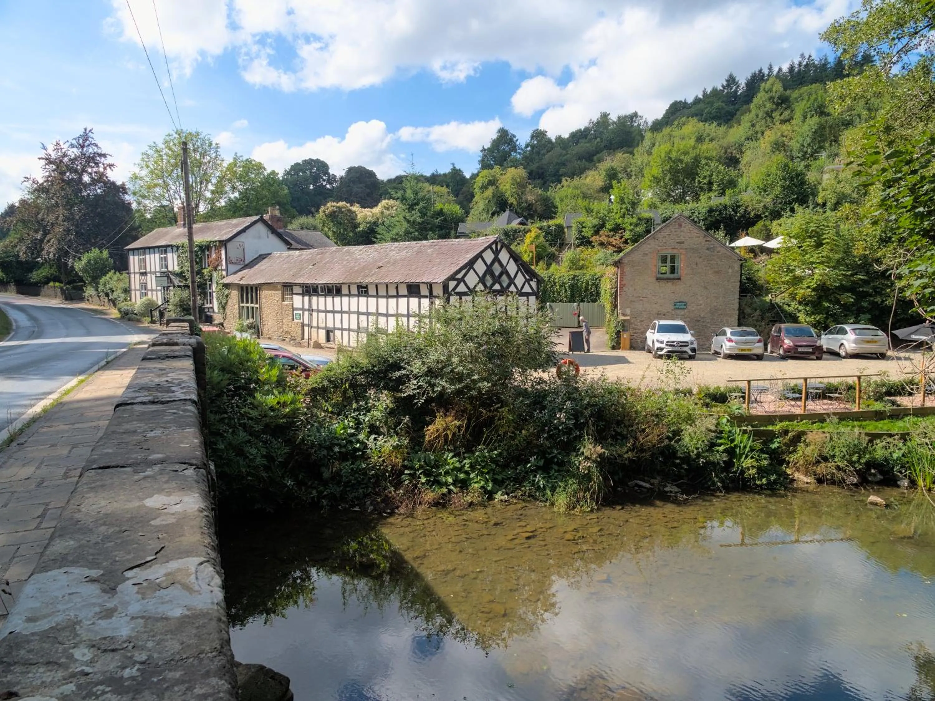 Property building in Riverside Inn, Aymestrey