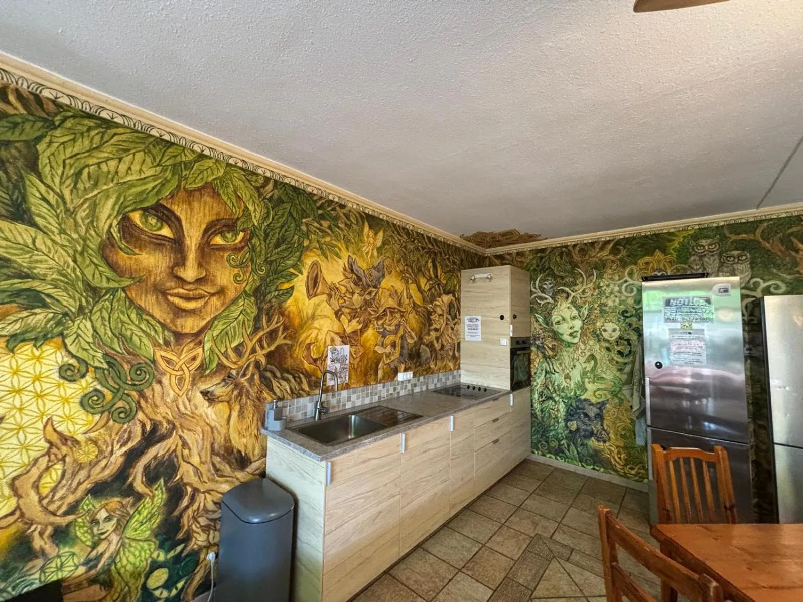 Communal lounge/ TV room in Hostel Los Duendes del Sur