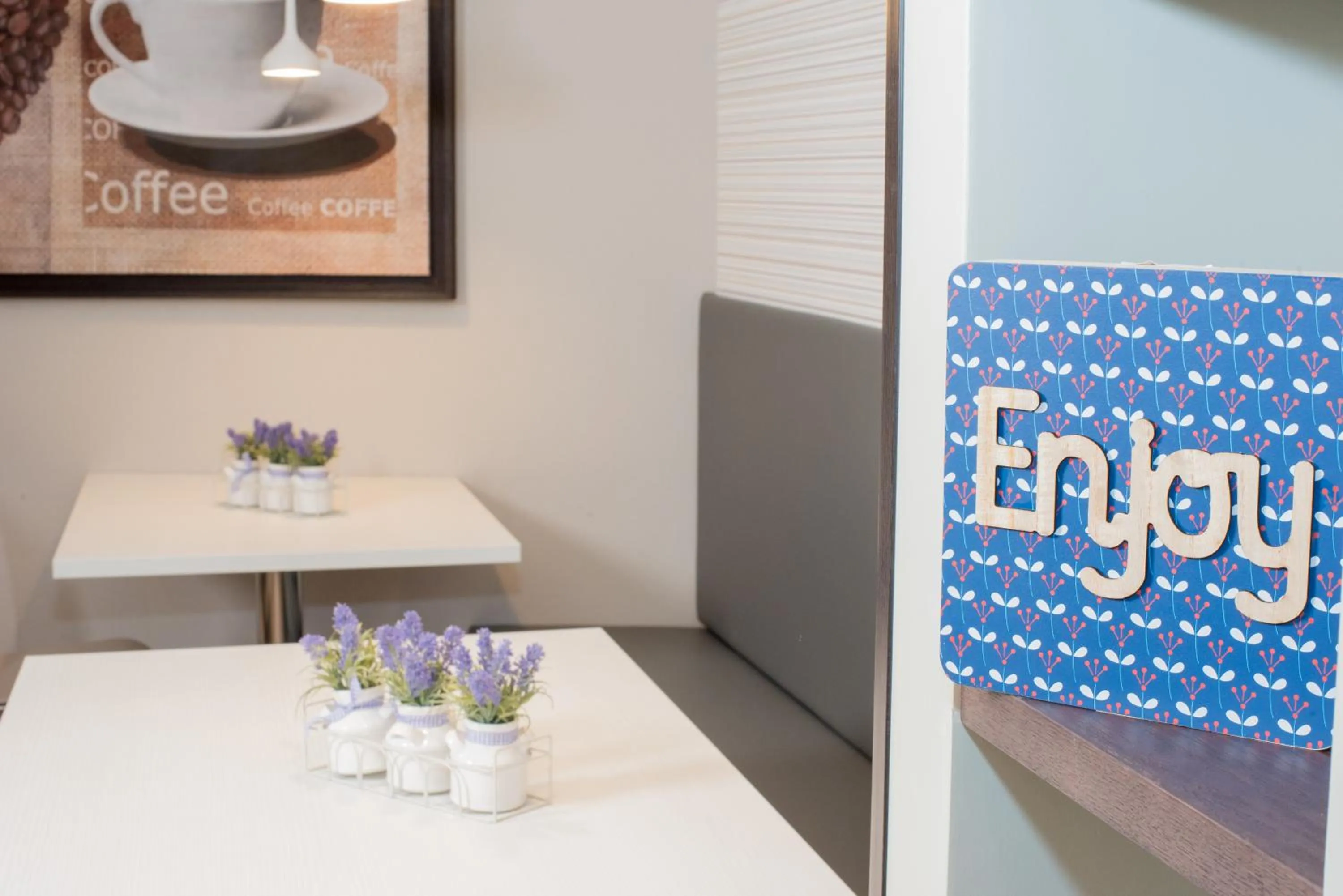 Restaurant/places to eat in B&B Fantasie Romane