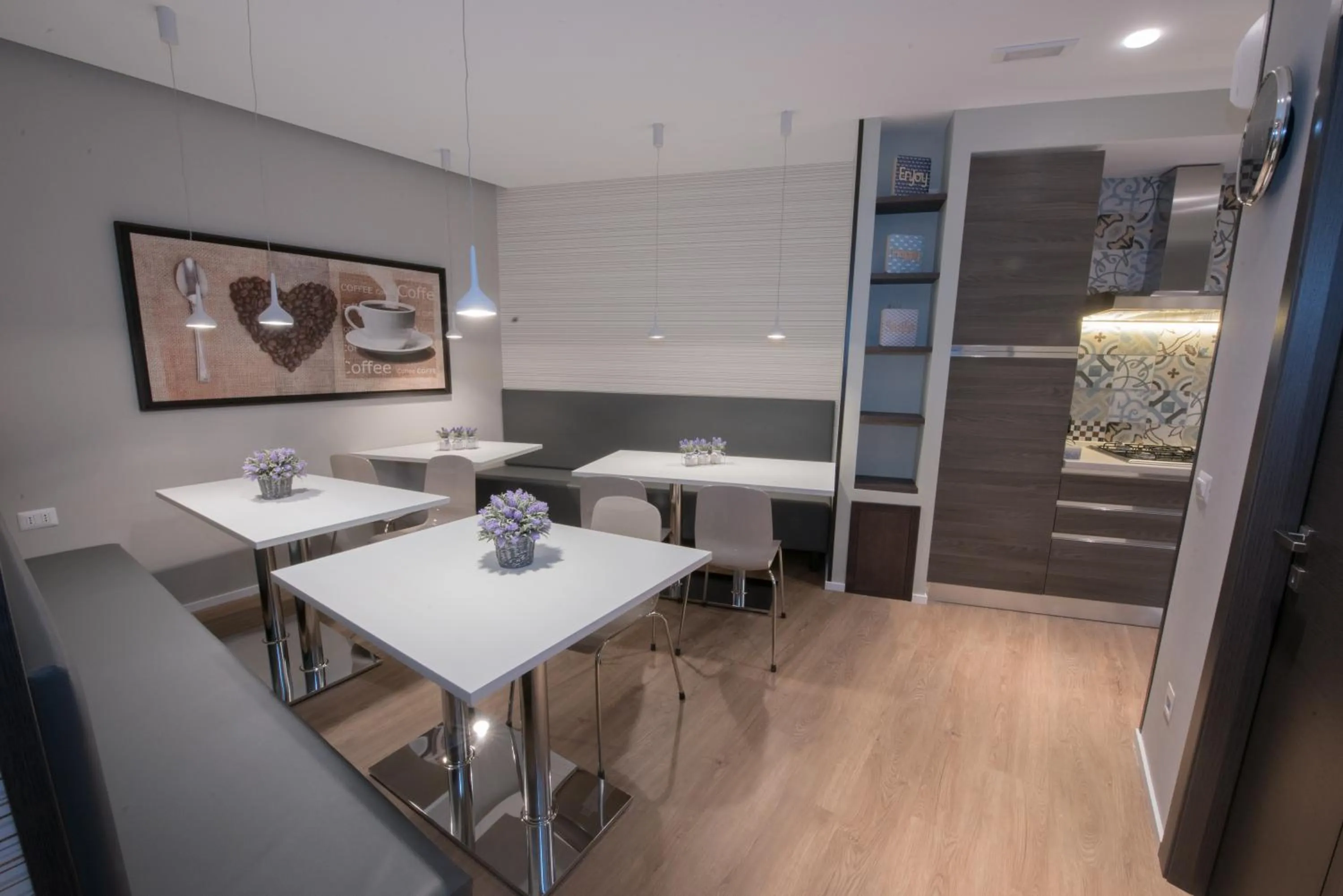 Communal kitchen in B&B Fantasie Romane