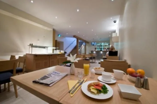 Restaurant/places to eat in Hotel Homeland