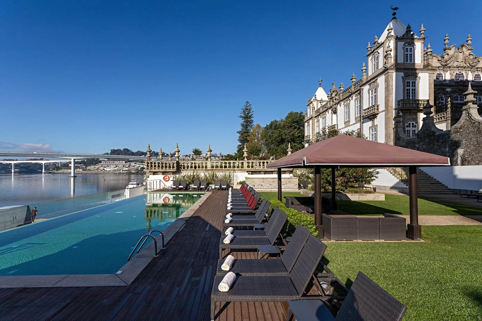 Swimming pool in Pestana Palacio do Freixo, Pousada & National Monument - The Leading Hotels of the World