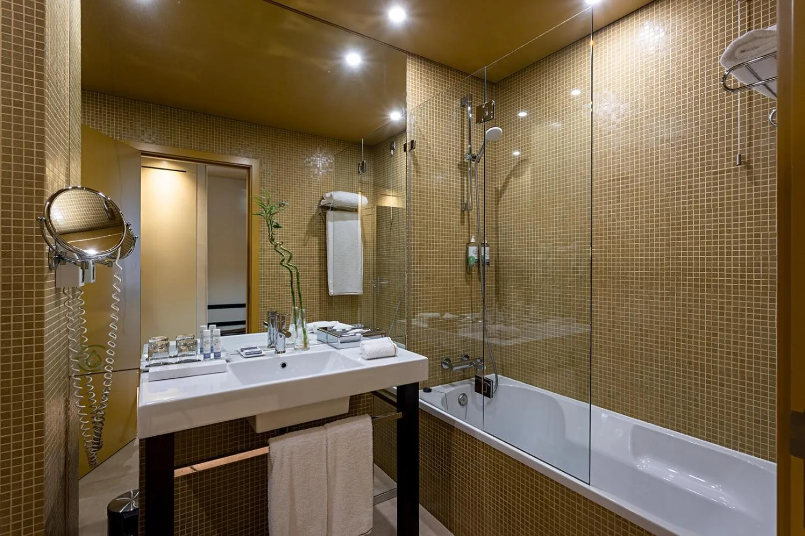 Bathroom in Pestana Palacio do Freixo, Pousada & National Monument - The Leading Hotels of the World