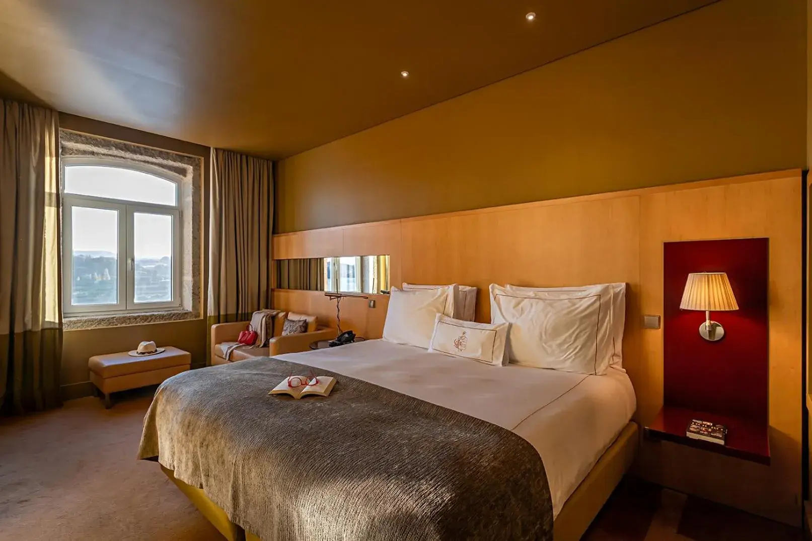 Superior Executive Room with Extra Bed in Pestana Palacio do Freixo, Pousada & National Monument - The Leading Hotels of the World Superior Executive Room with Extra Bed in Pestana Palacio do Freixo, Pousada & National Monument - The Leading Hotels of the World