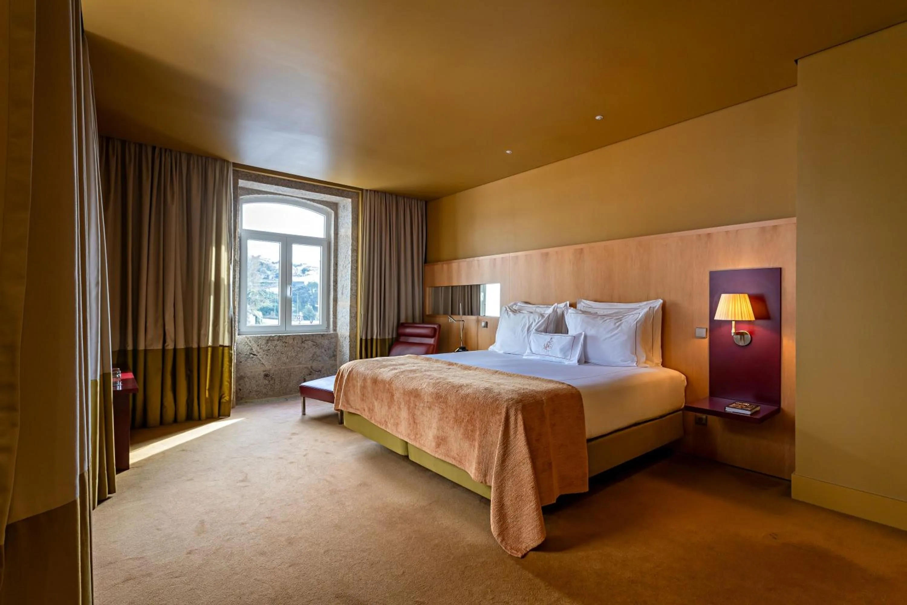 Bed in Pestana Palacio do Freixo, Pousada & National Monument - The Leading Hotels of the World