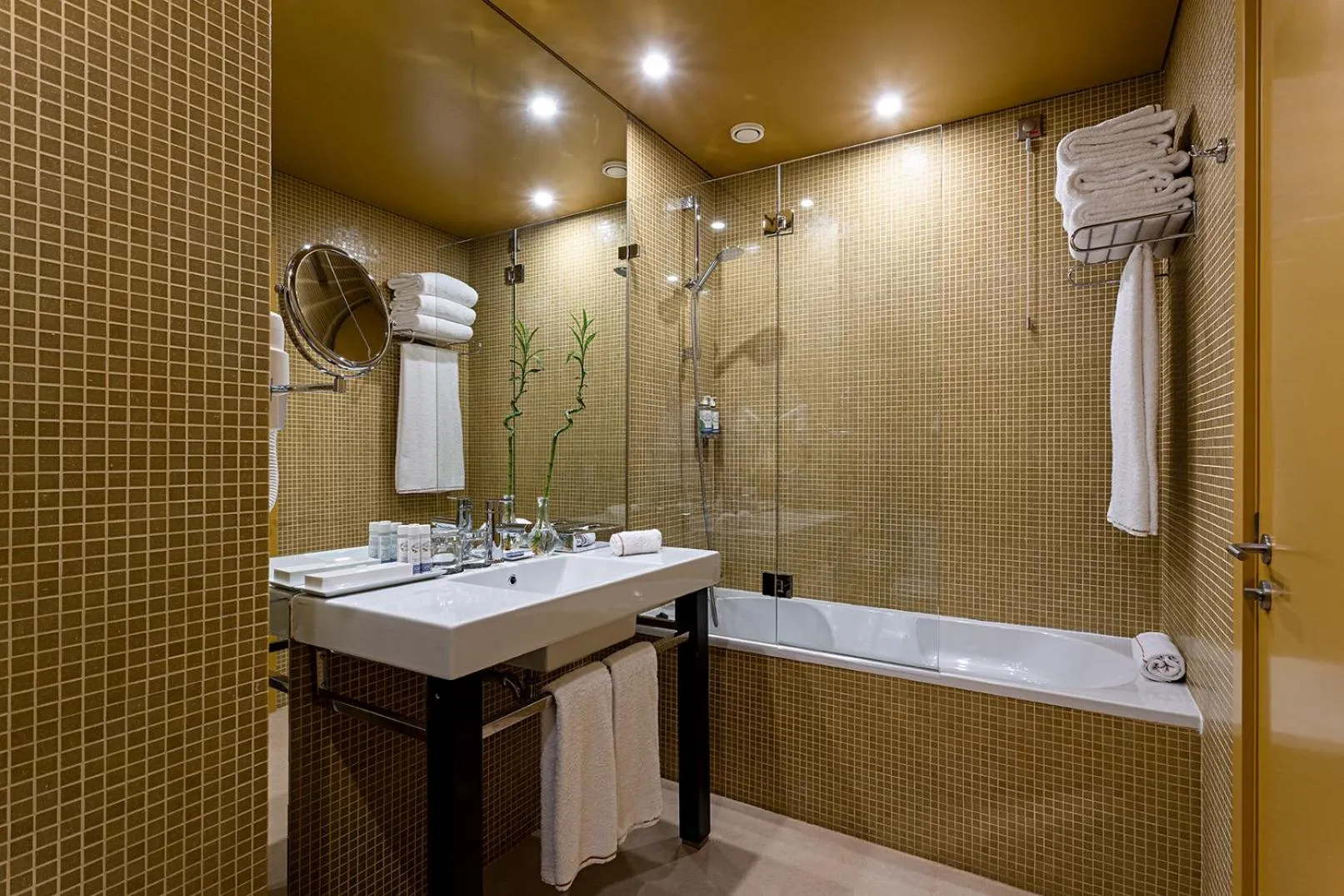 Bathroom in Pestana Palacio do Freixo, Pousada & National Monument - The Leading Hotels of the World