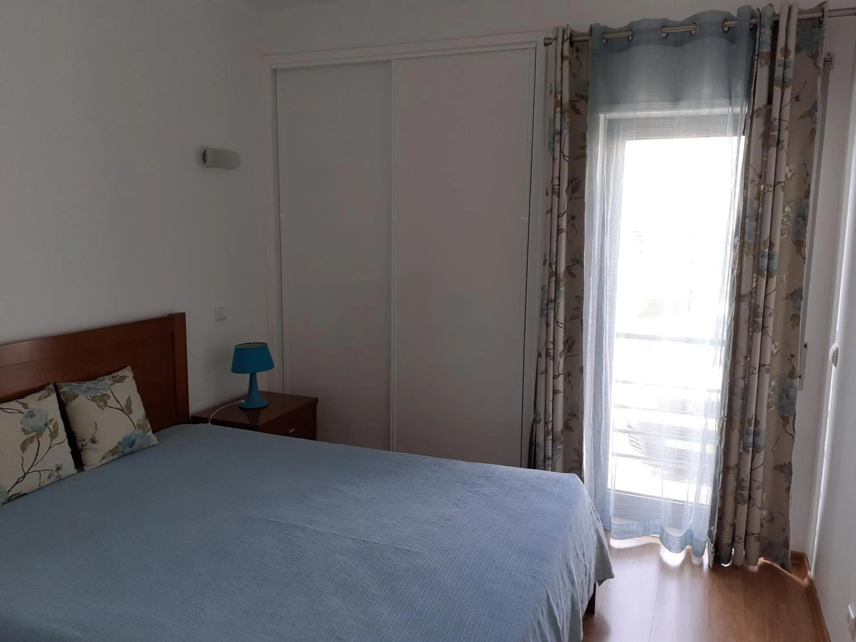 Bed in Clube Meia Praia