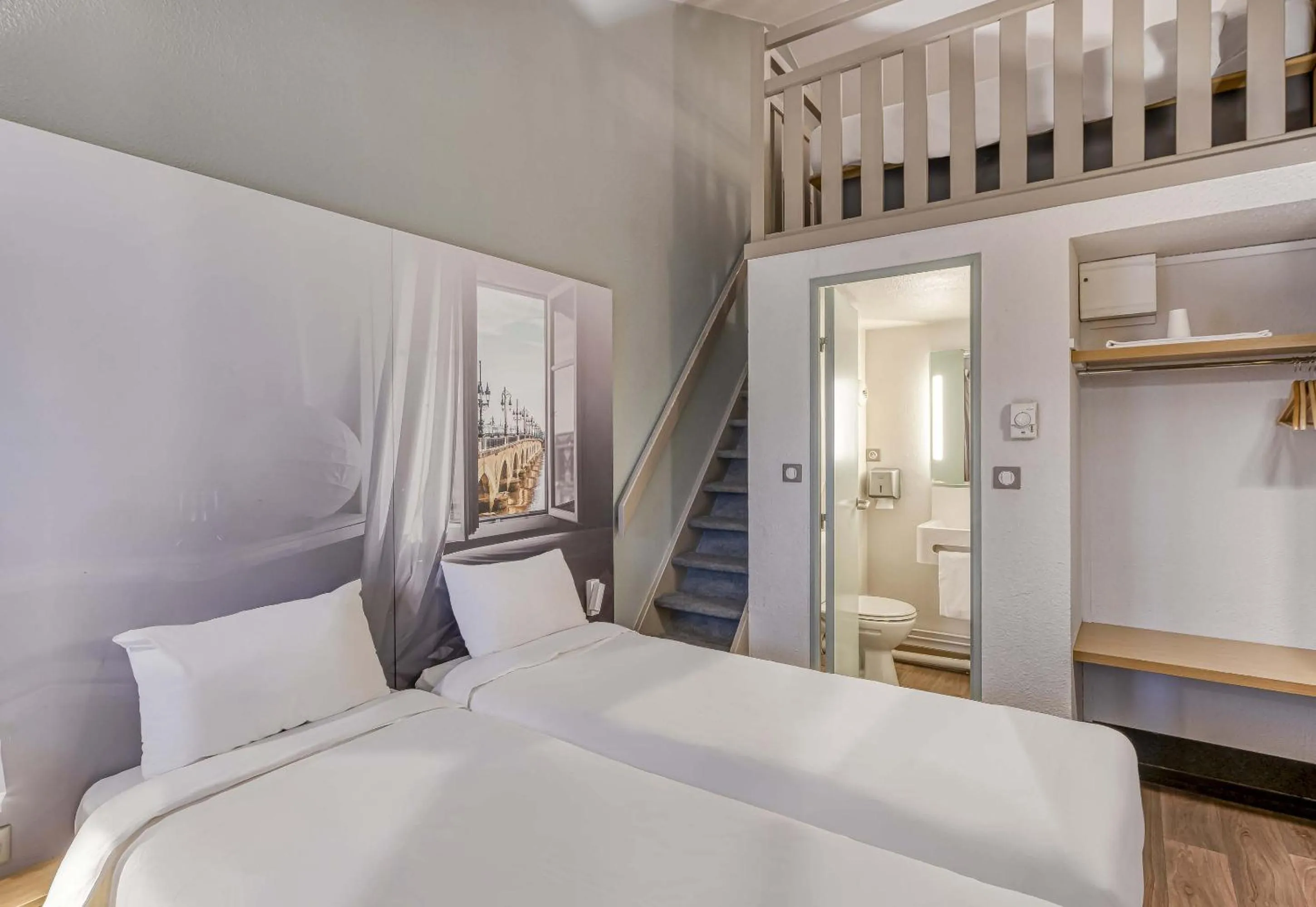 Bedroom, Bed in B&B HOTEL Bordeaux Lormont