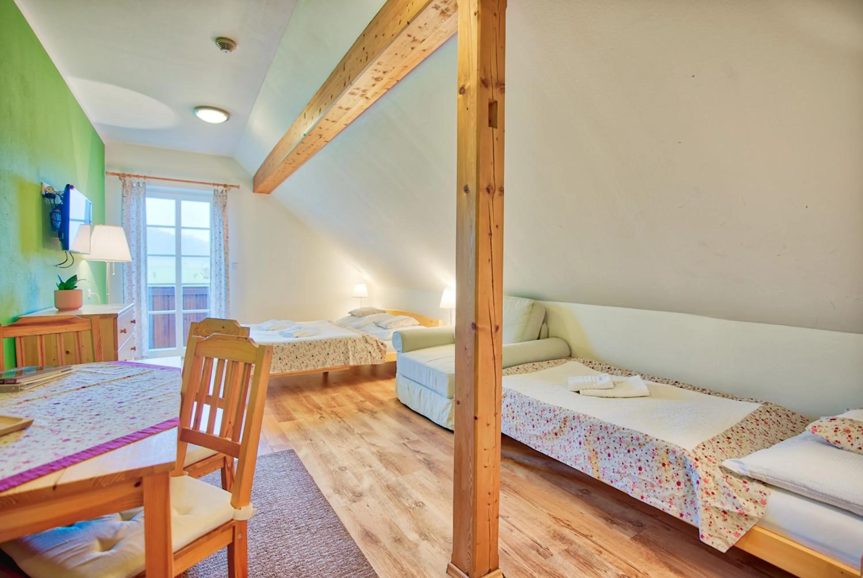 Bed in Penzion Pivnice - Jítravský Dvorec