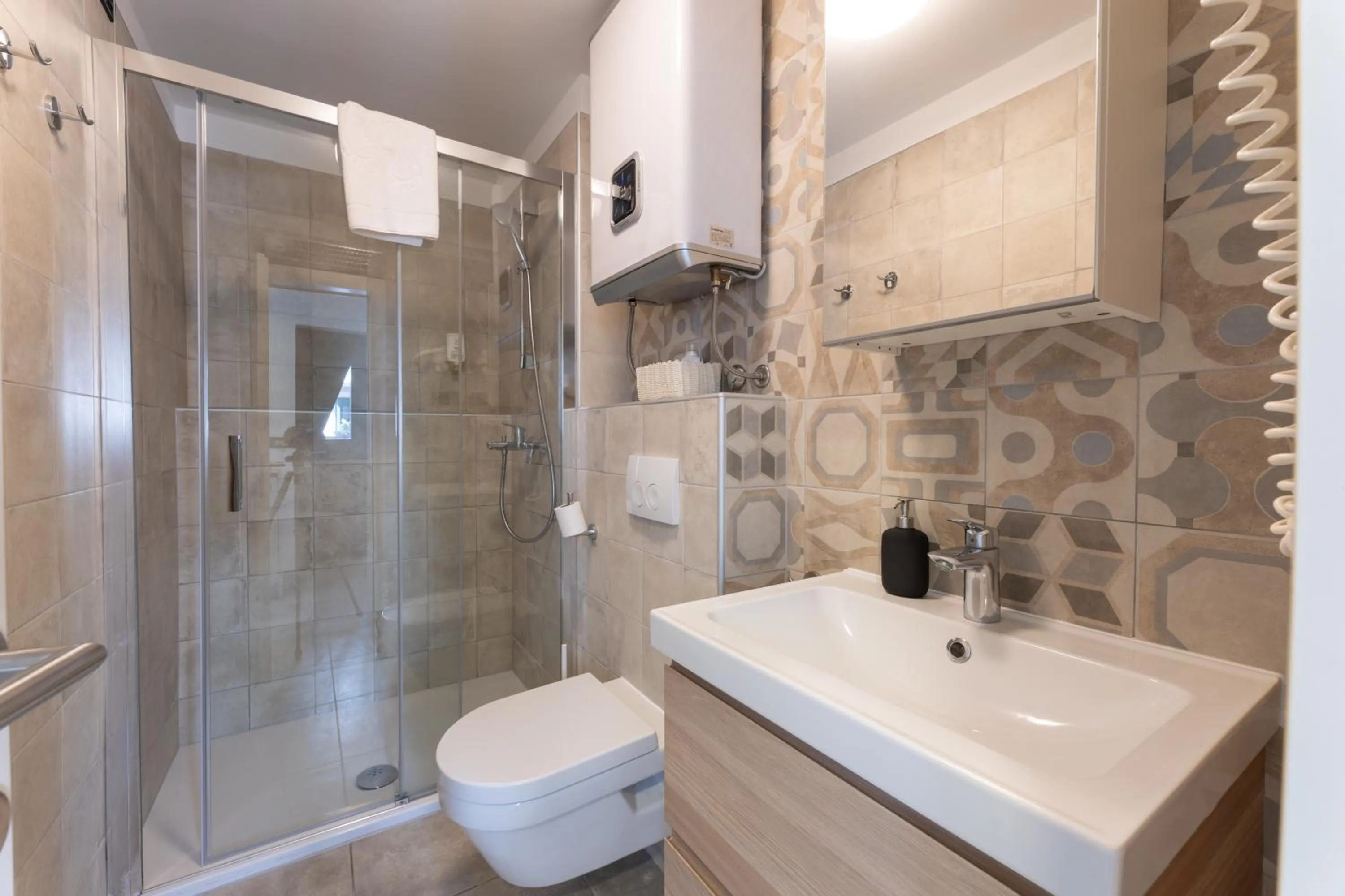 Shower in Apartments Korta
