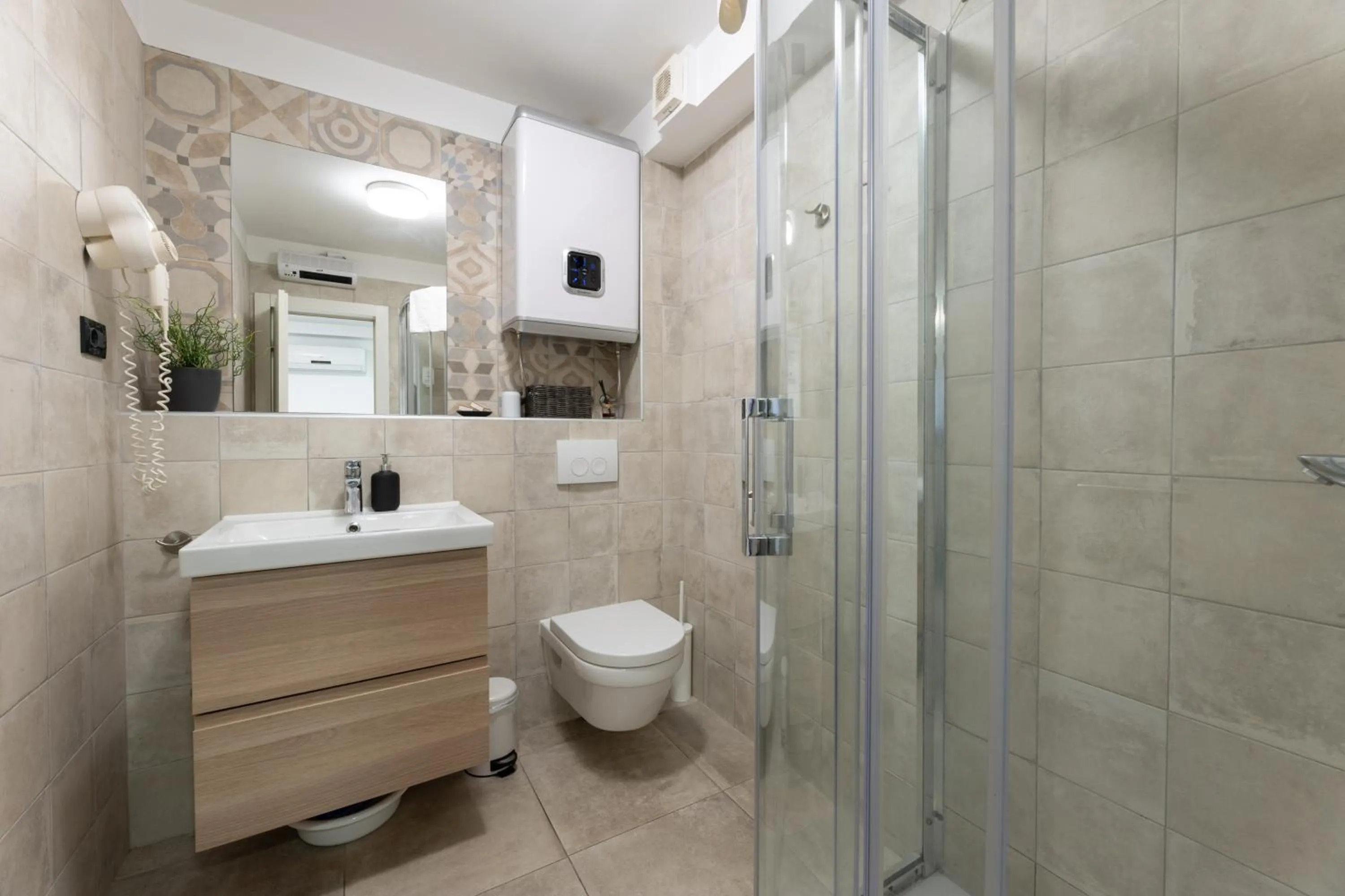 Shower in Apartments Korta