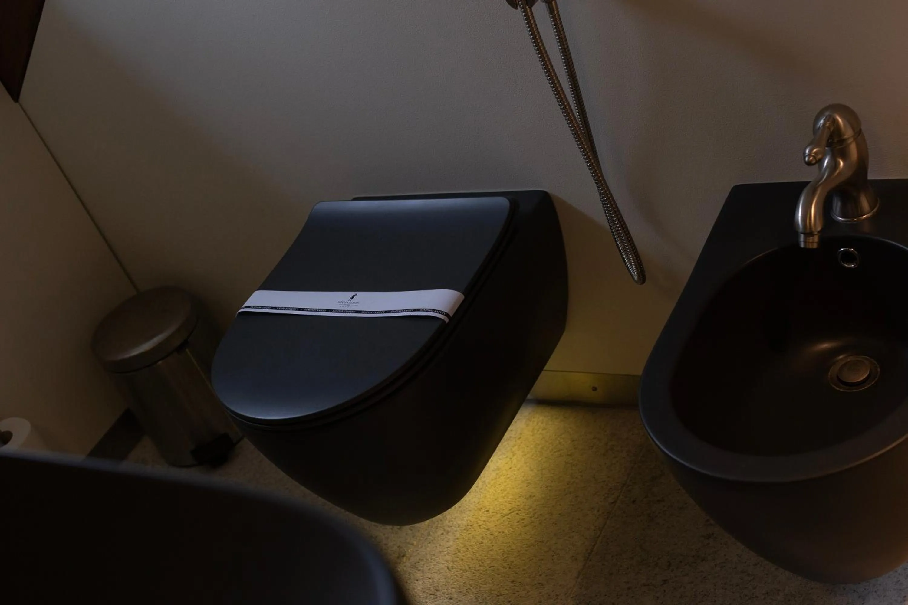 Toilet in Michaelson Boutique Hotel & SPA Brícoła