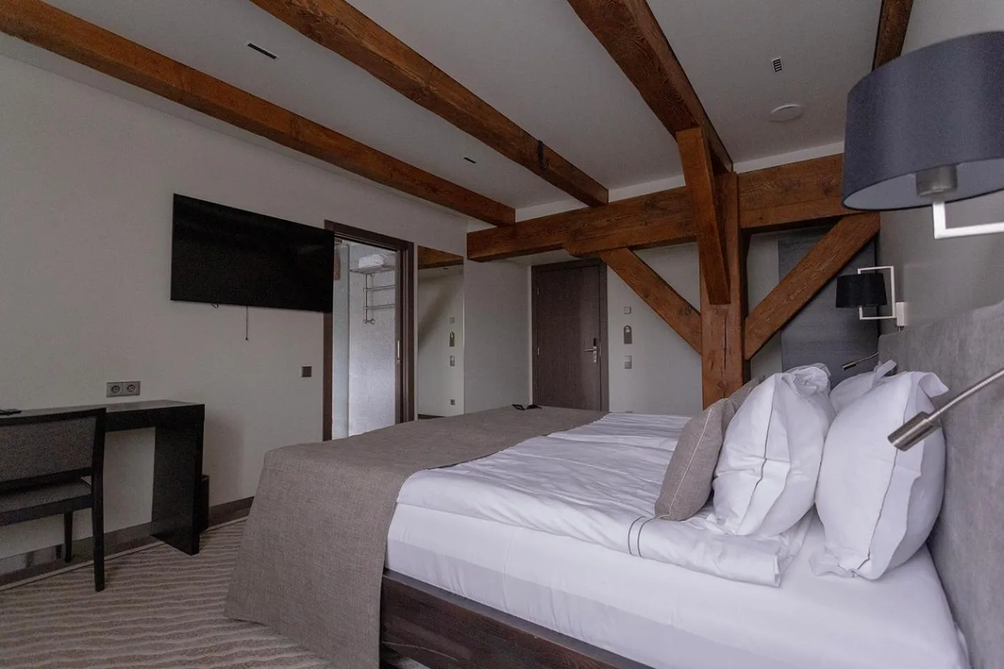 Bed in Michaelson Boutique Hotel & SPA Brícoła