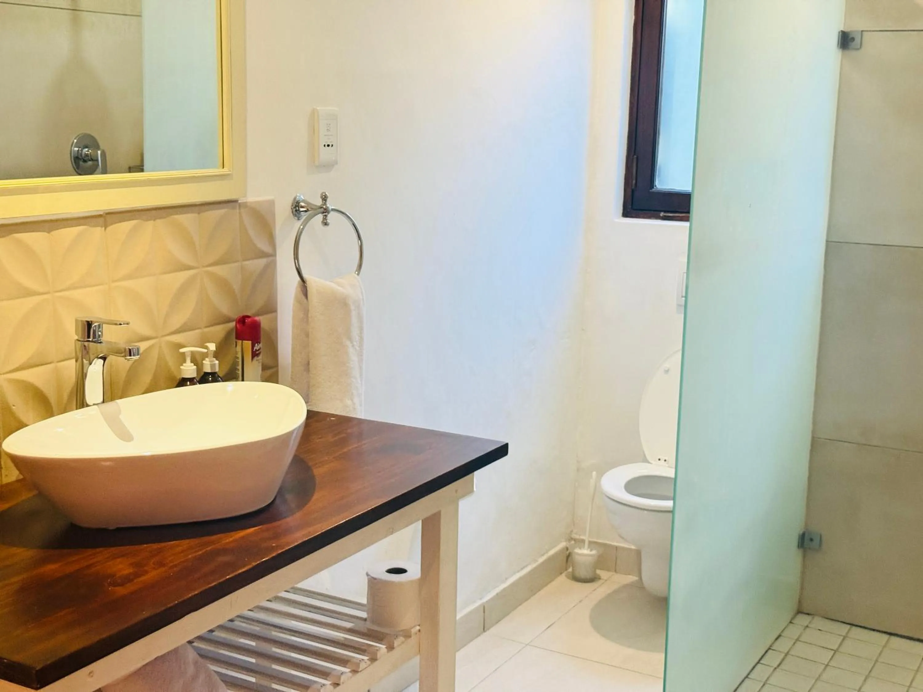 Toilet in Residence Vive la Vie