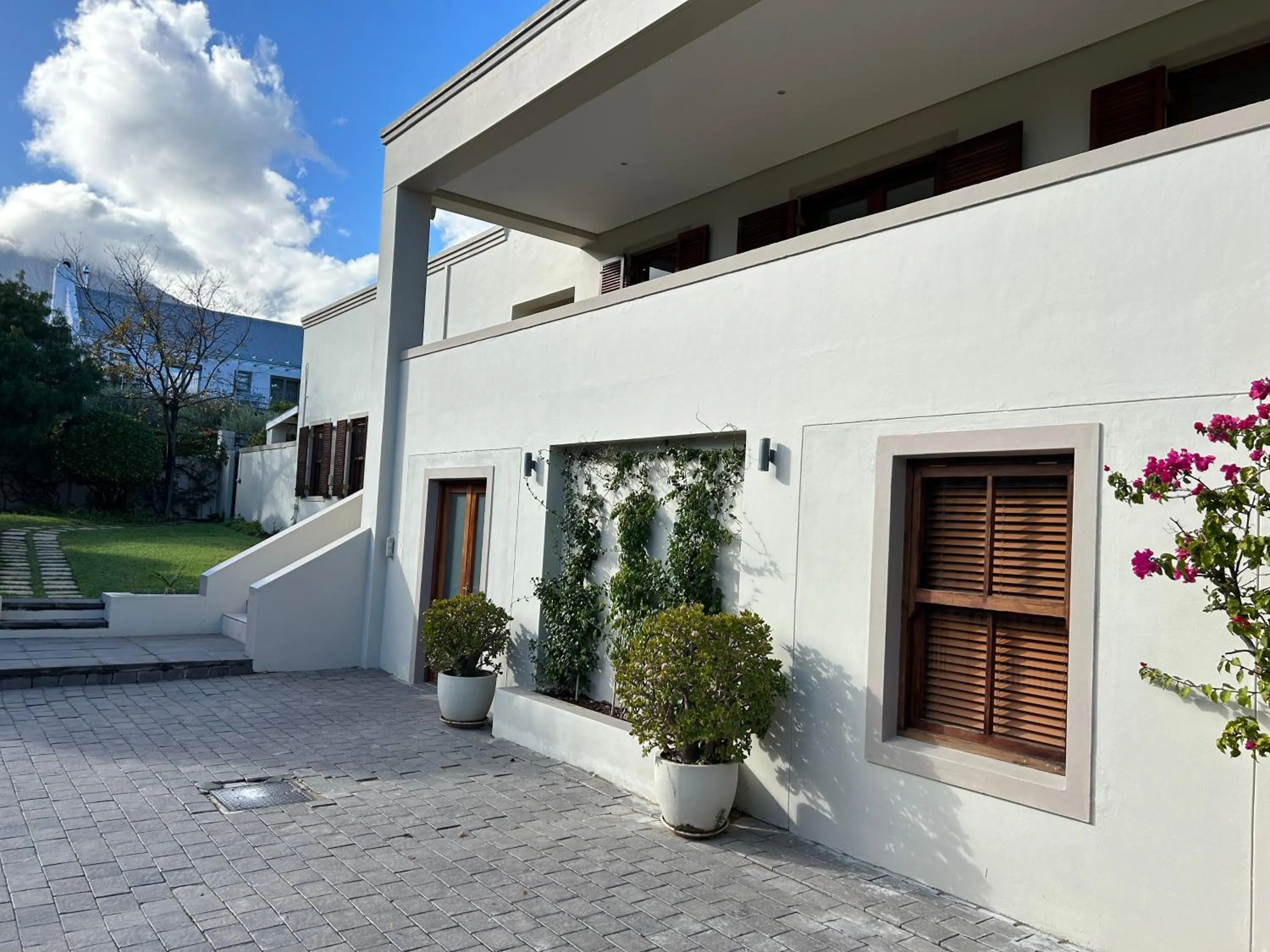 Facade/entrance in Residence Vive la Vie