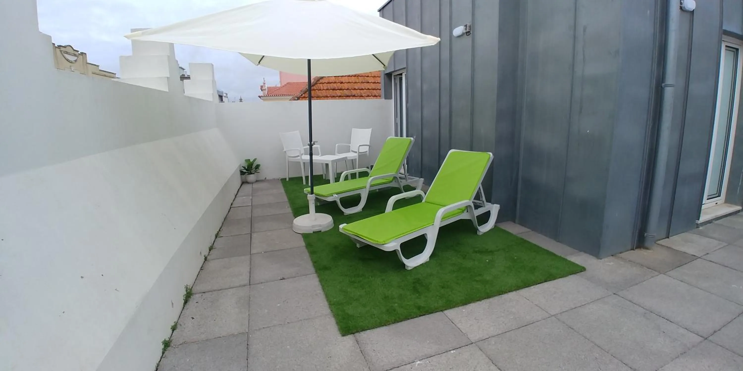 Balcony/Terrace in Puzzle Suites B&B