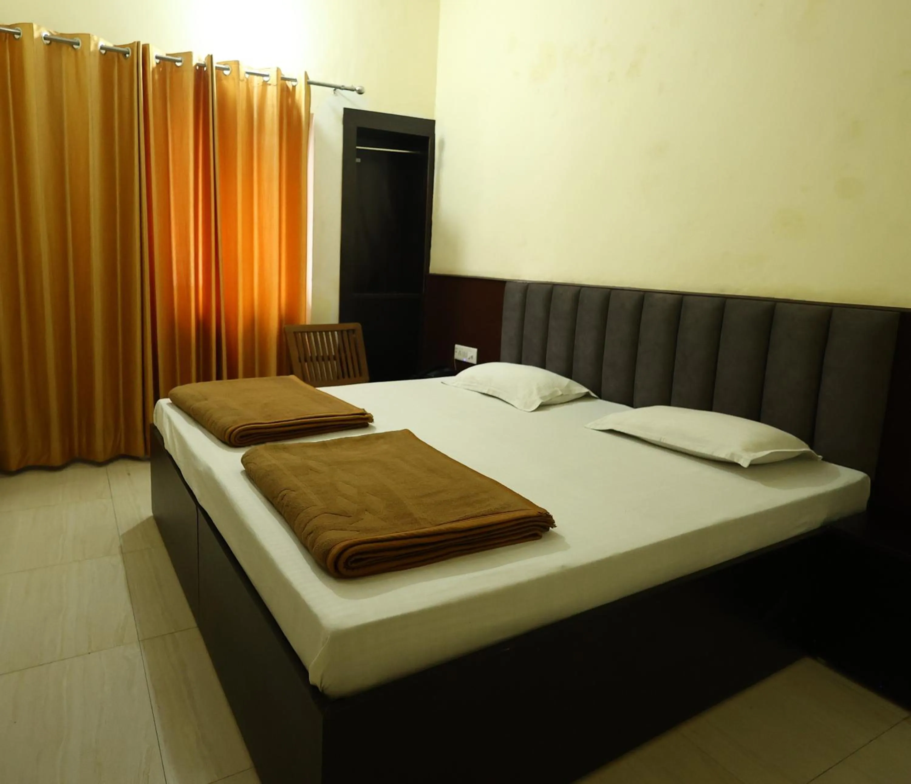 Bed in Hotel Moksha