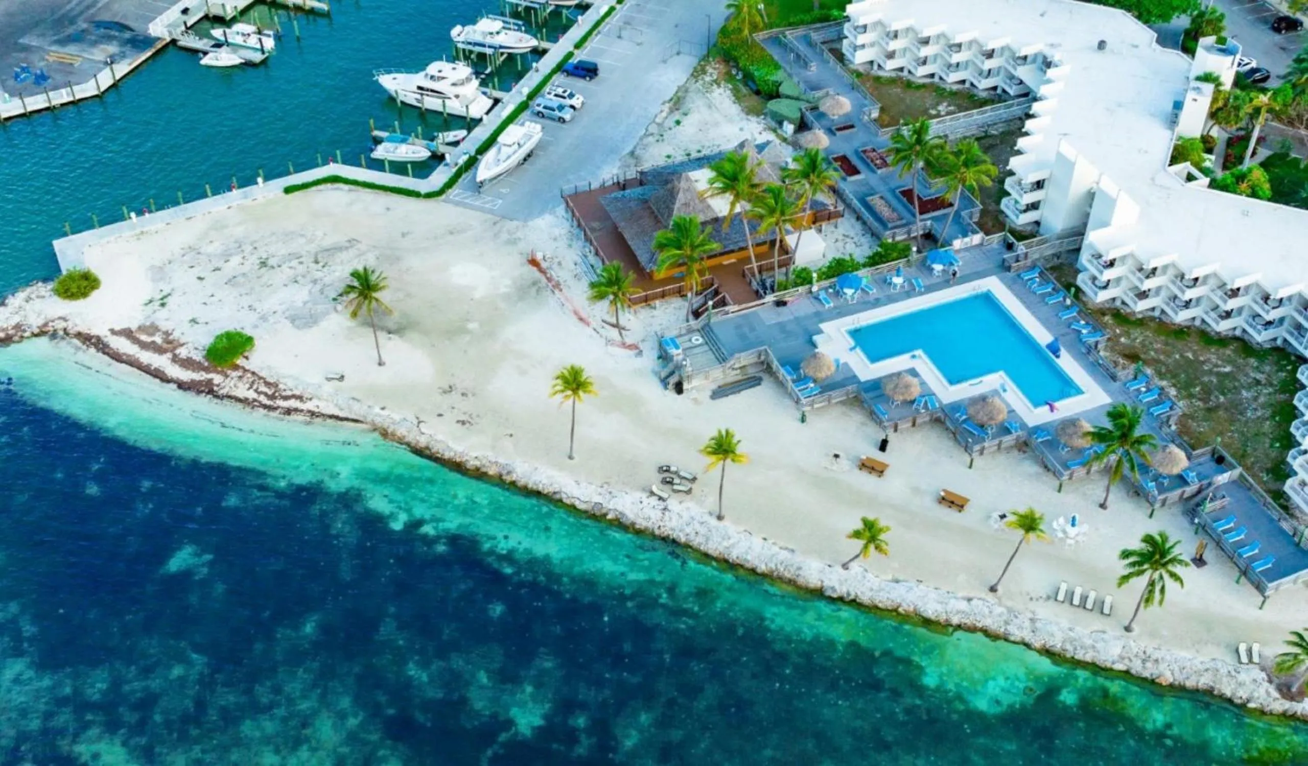 Property building in Caloosa Cove Resort