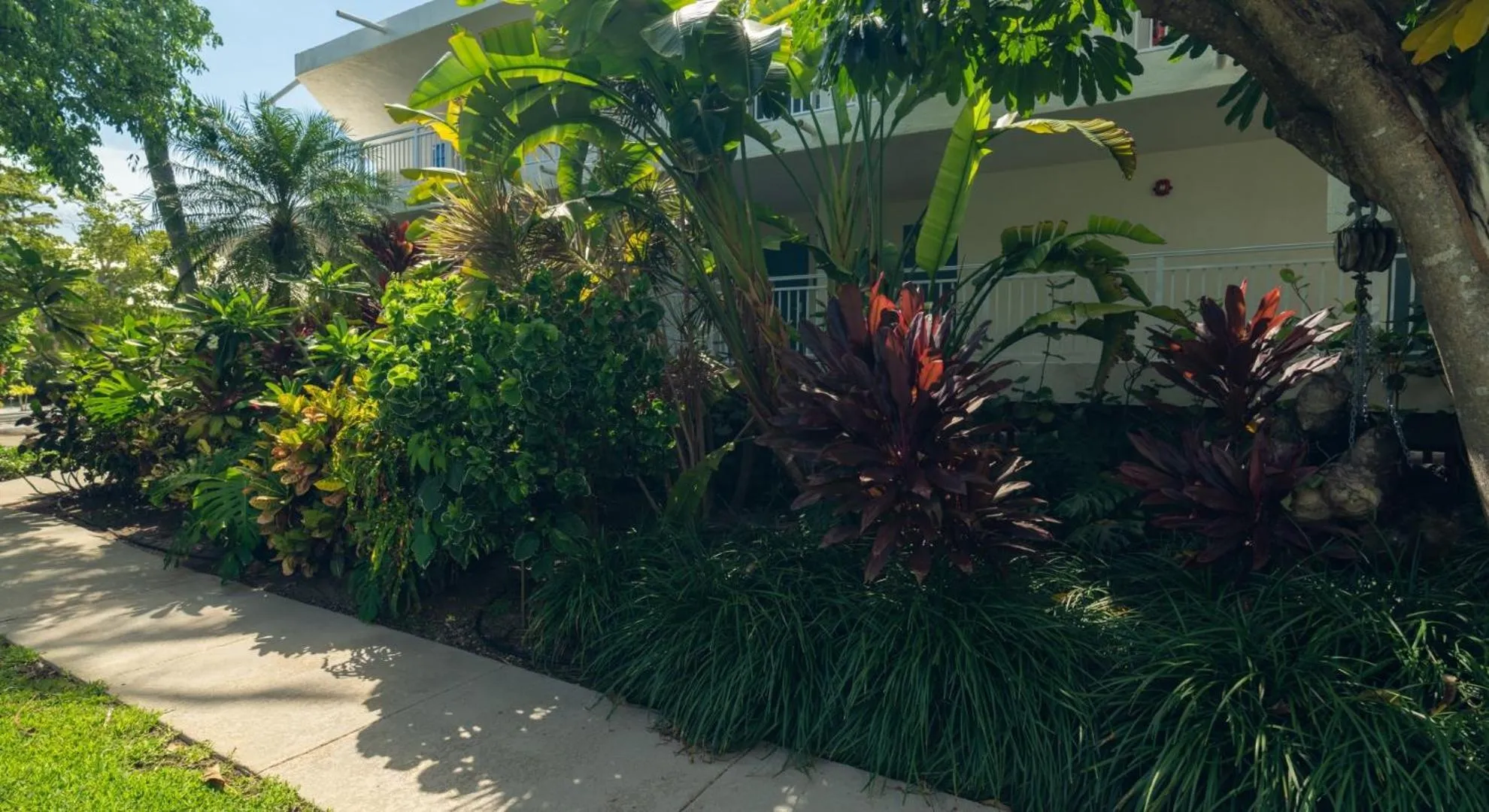 Property building in Caloosa Cove Resort