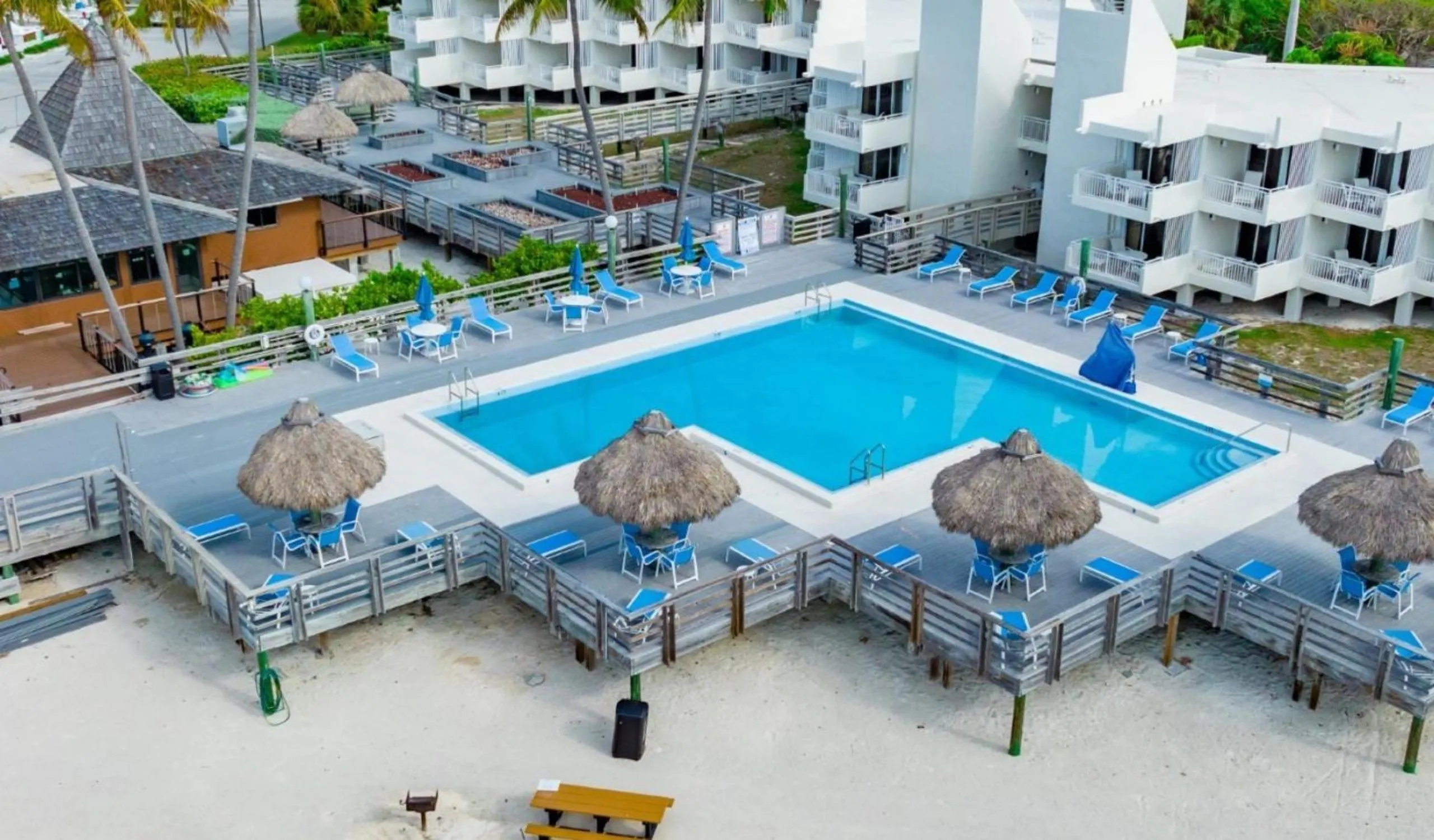 Property building in Caloosa Cove Resort