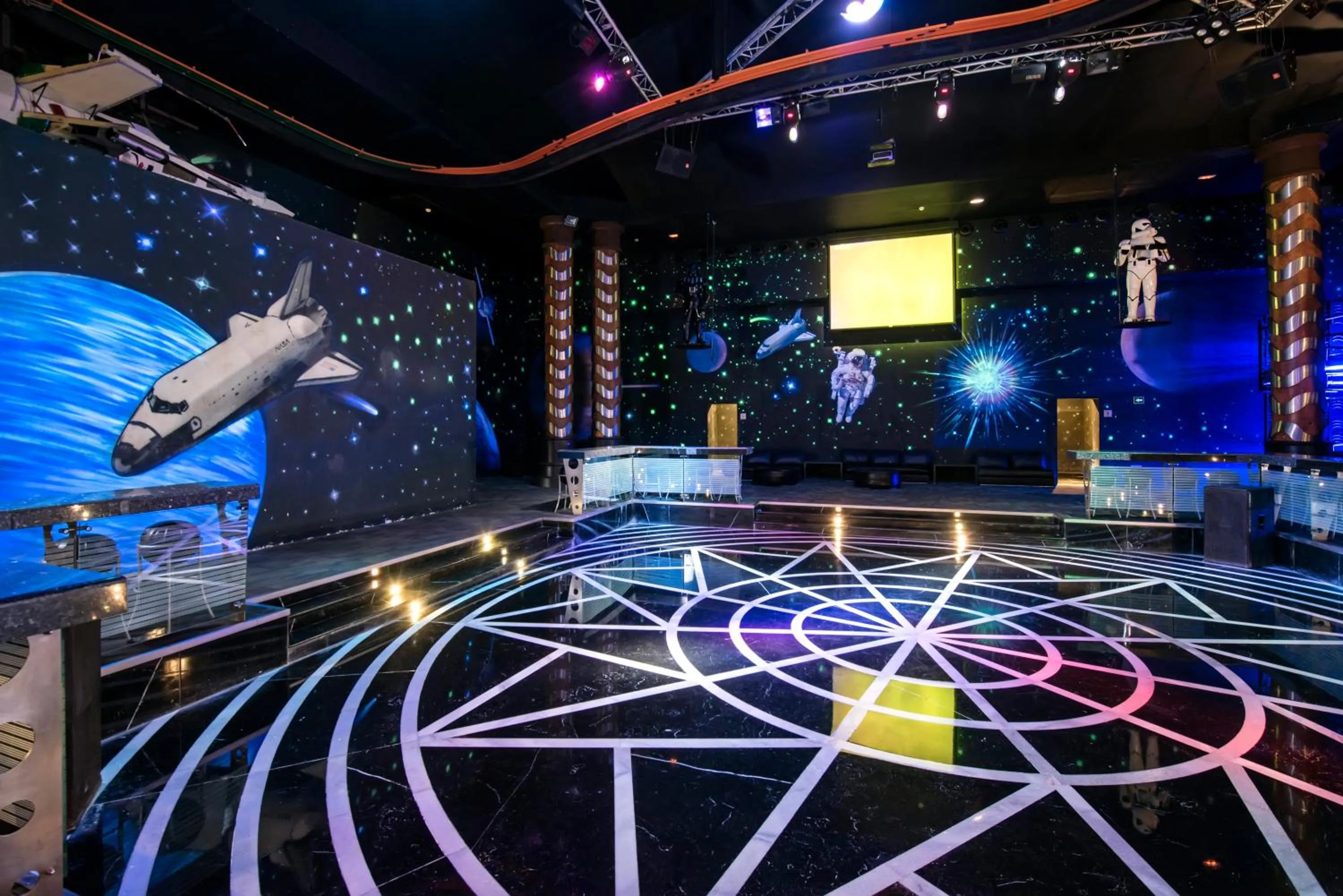 Nightclub / DJ in Iberostar Selection Paraíso Maya - All Inclusive