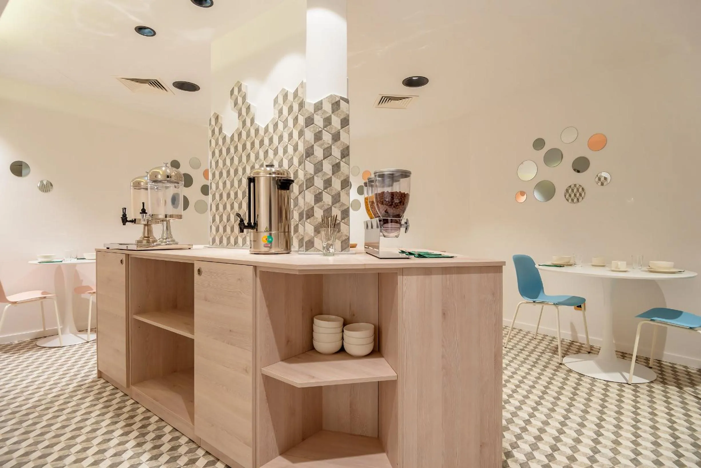 Buffet breakfast in Priska Med Luxury Rooms