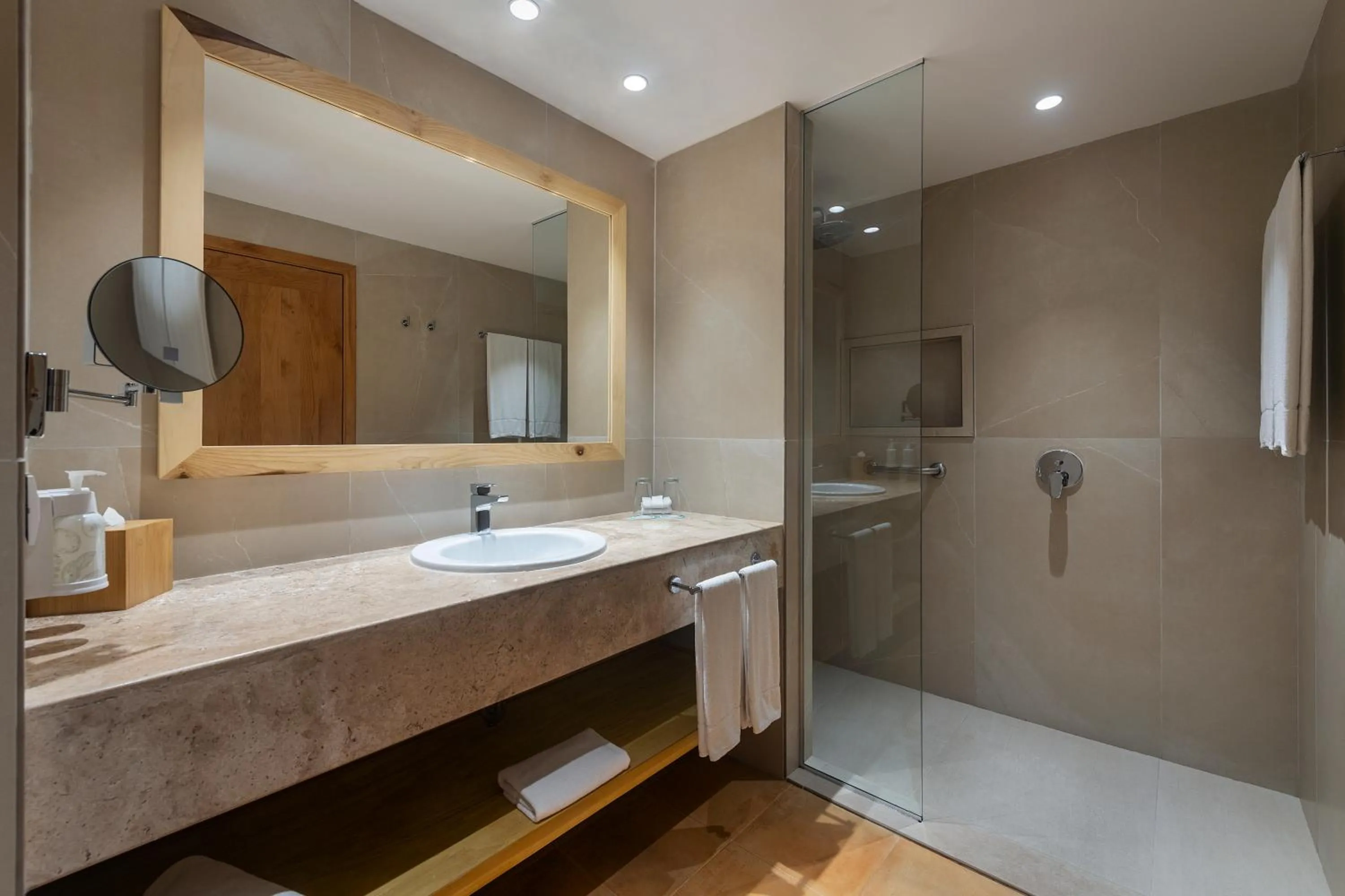 Shower in Iberostar Selection Paraíso Lindo - All Inclusive