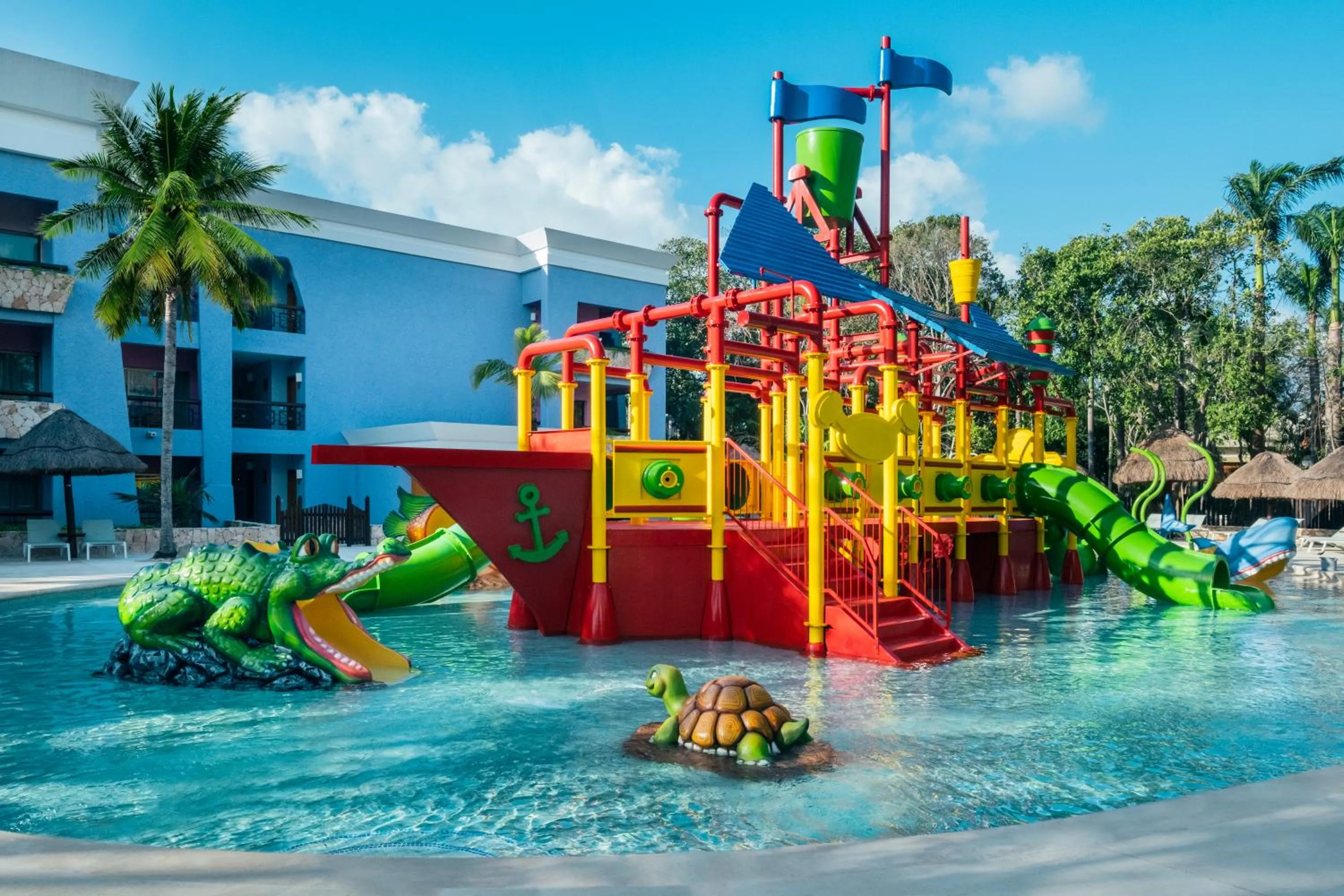 Swimming pool in Iberostar Selection Paraíso Lindo - All Inclusive