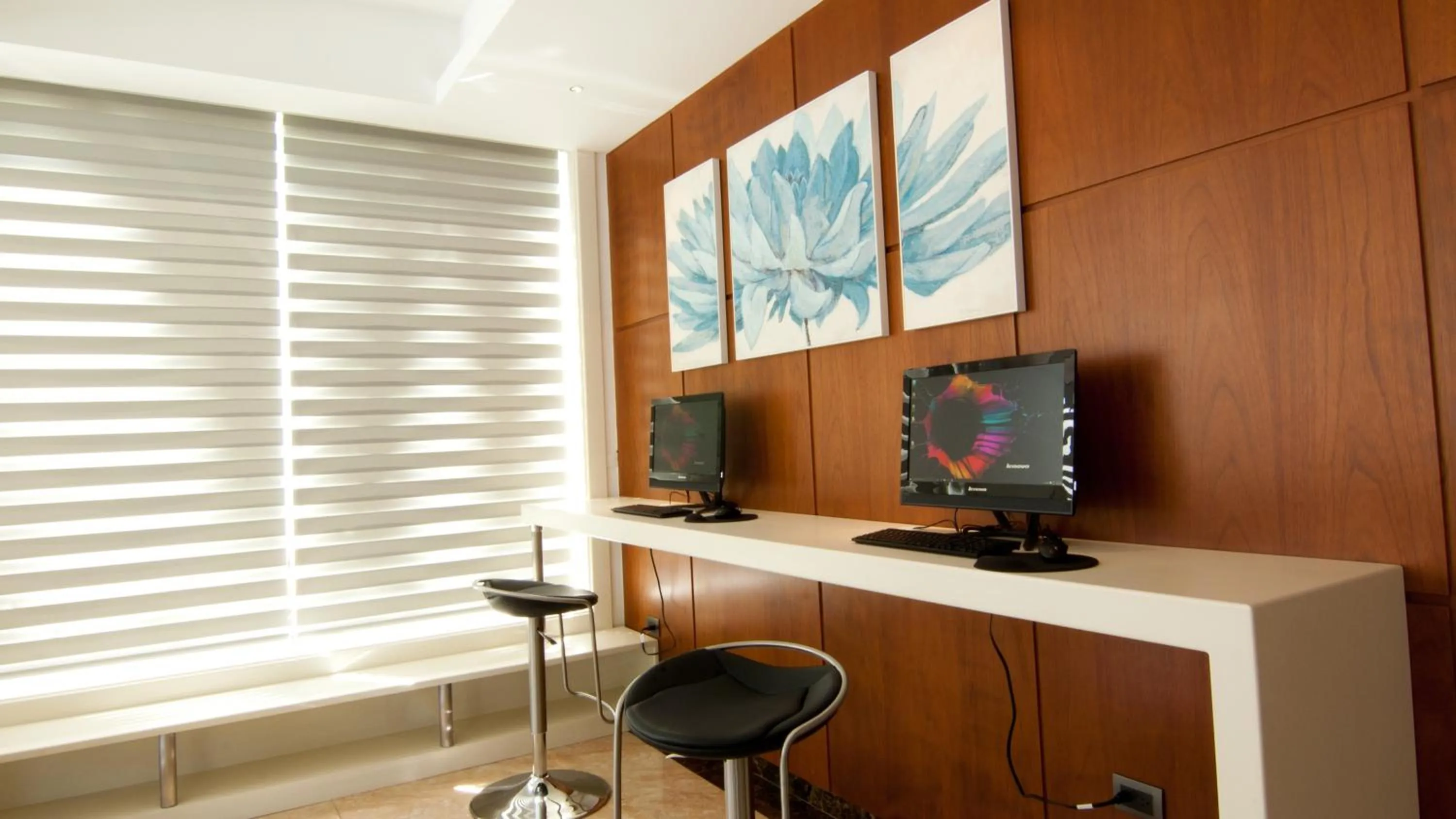 Business facilities in Lyz Business Hotel