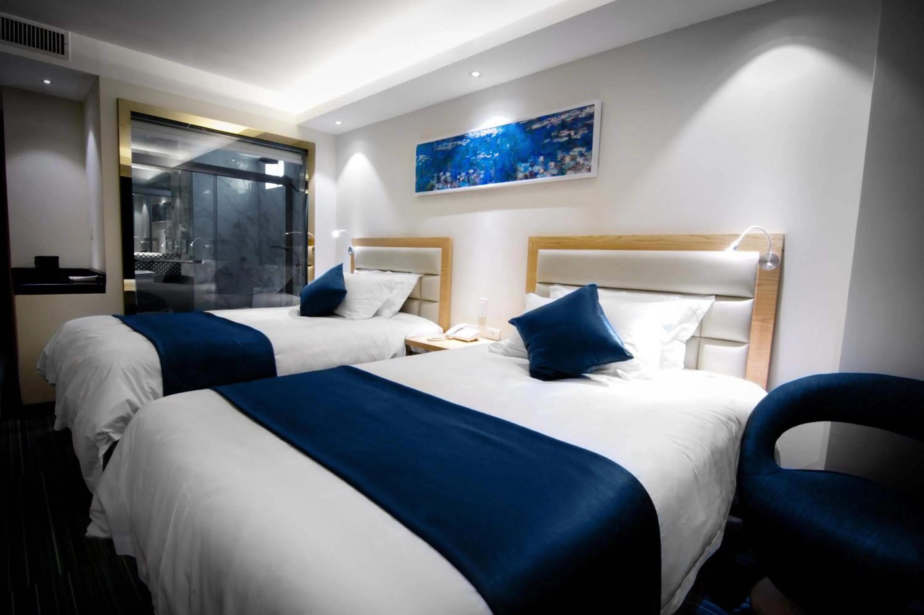 Bedroom, Bed in Lyz Business Hotel