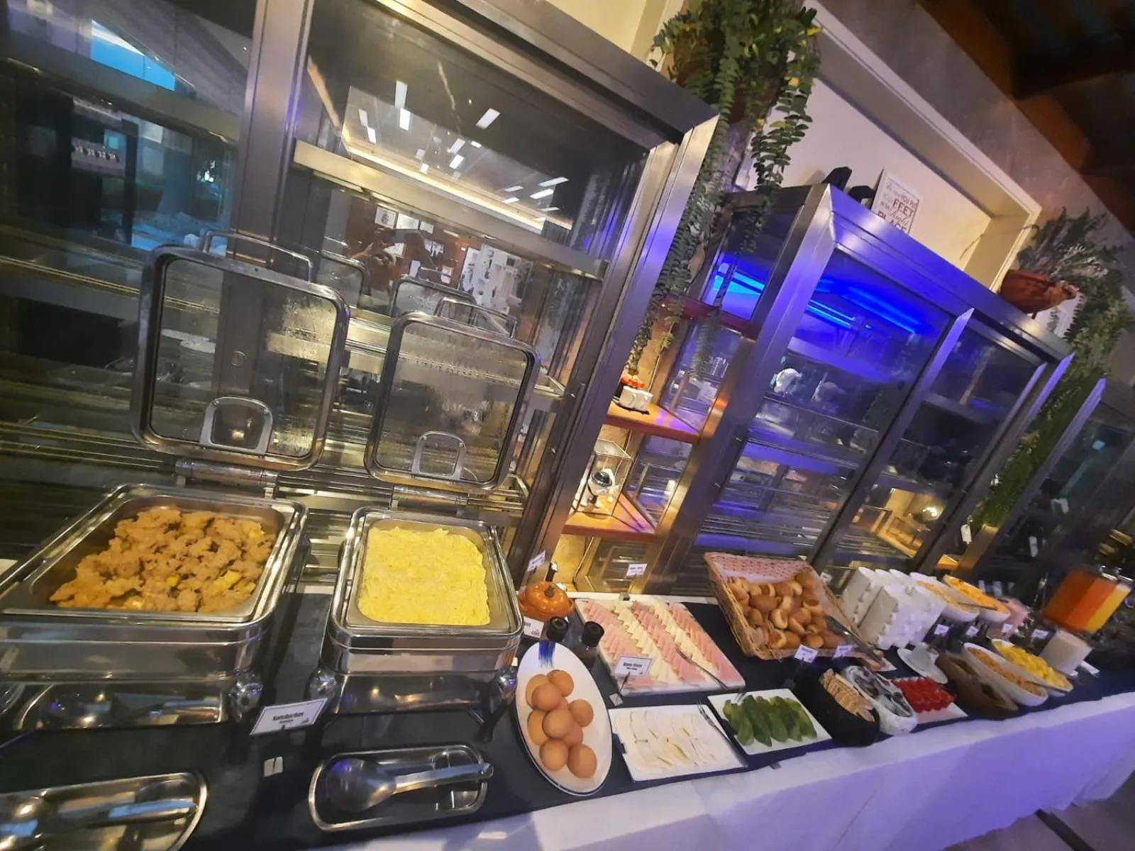 Property building in Lyz Business Hotel