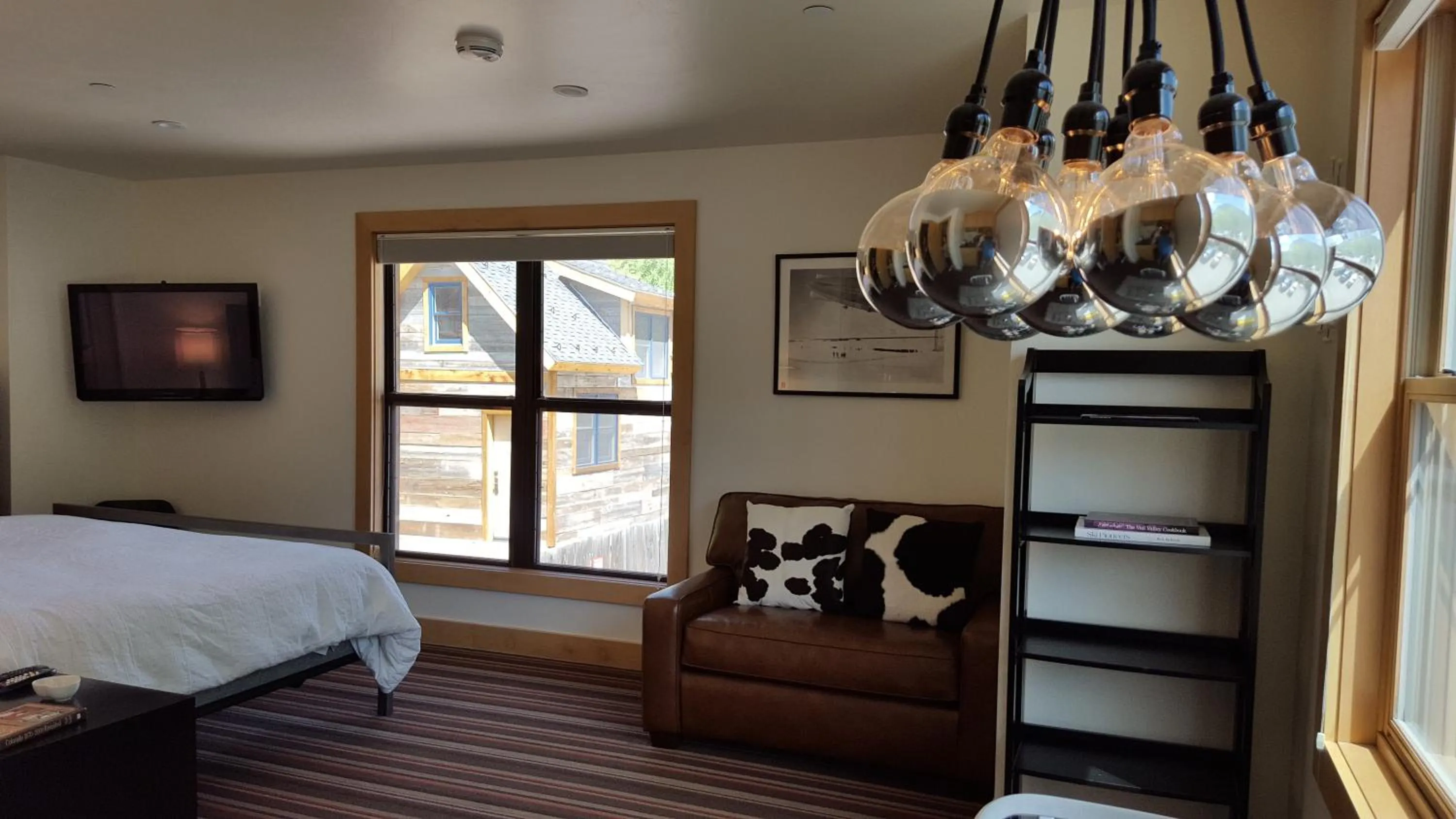 Decorative detail, Bed in Hotel Minturn
