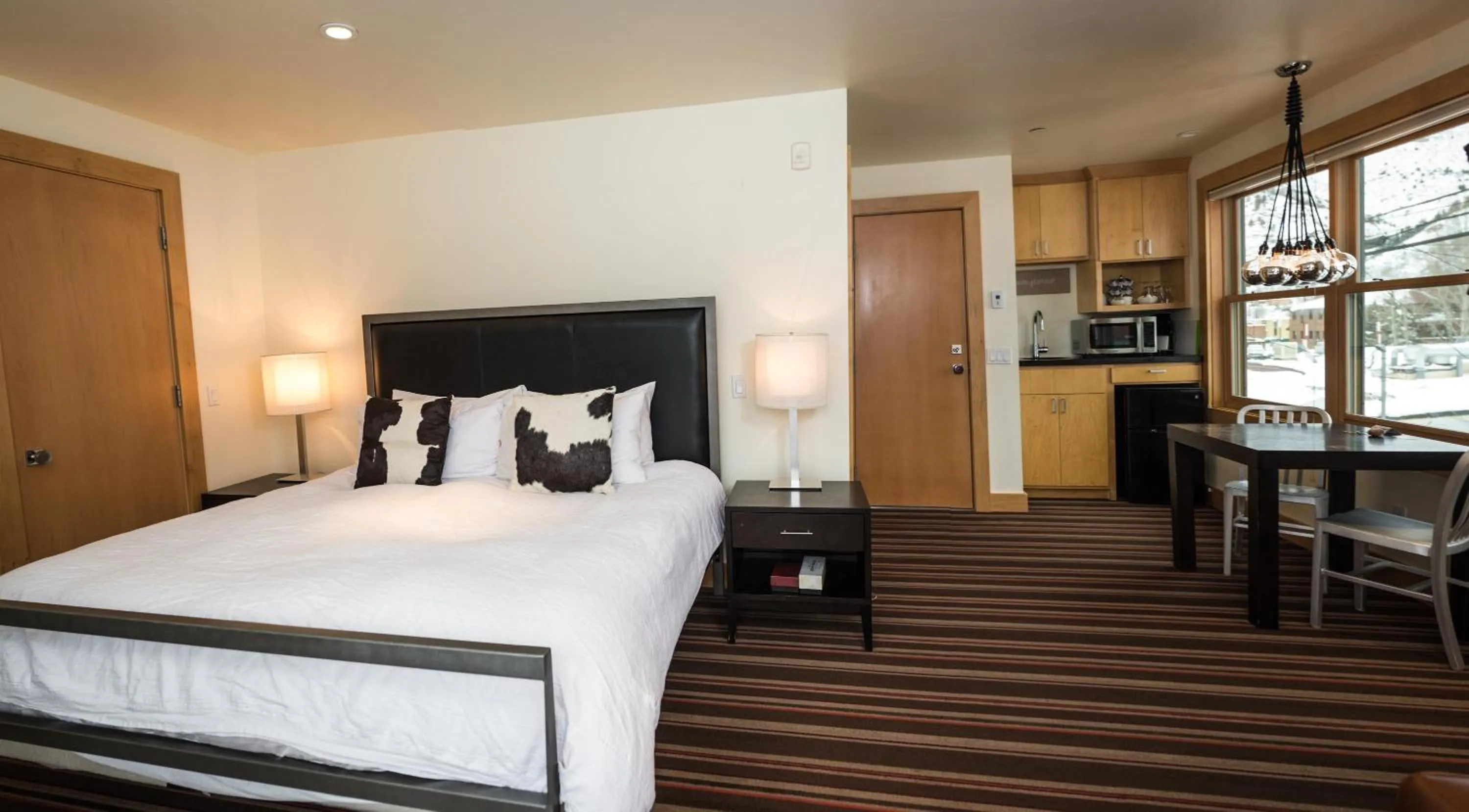 Bed in Hotel Minturn