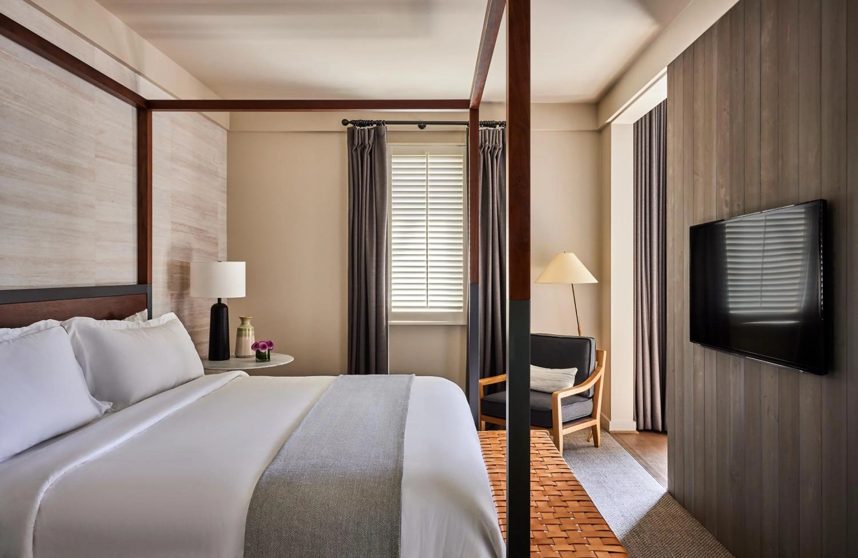 Bed in Rosewood Sand Hill