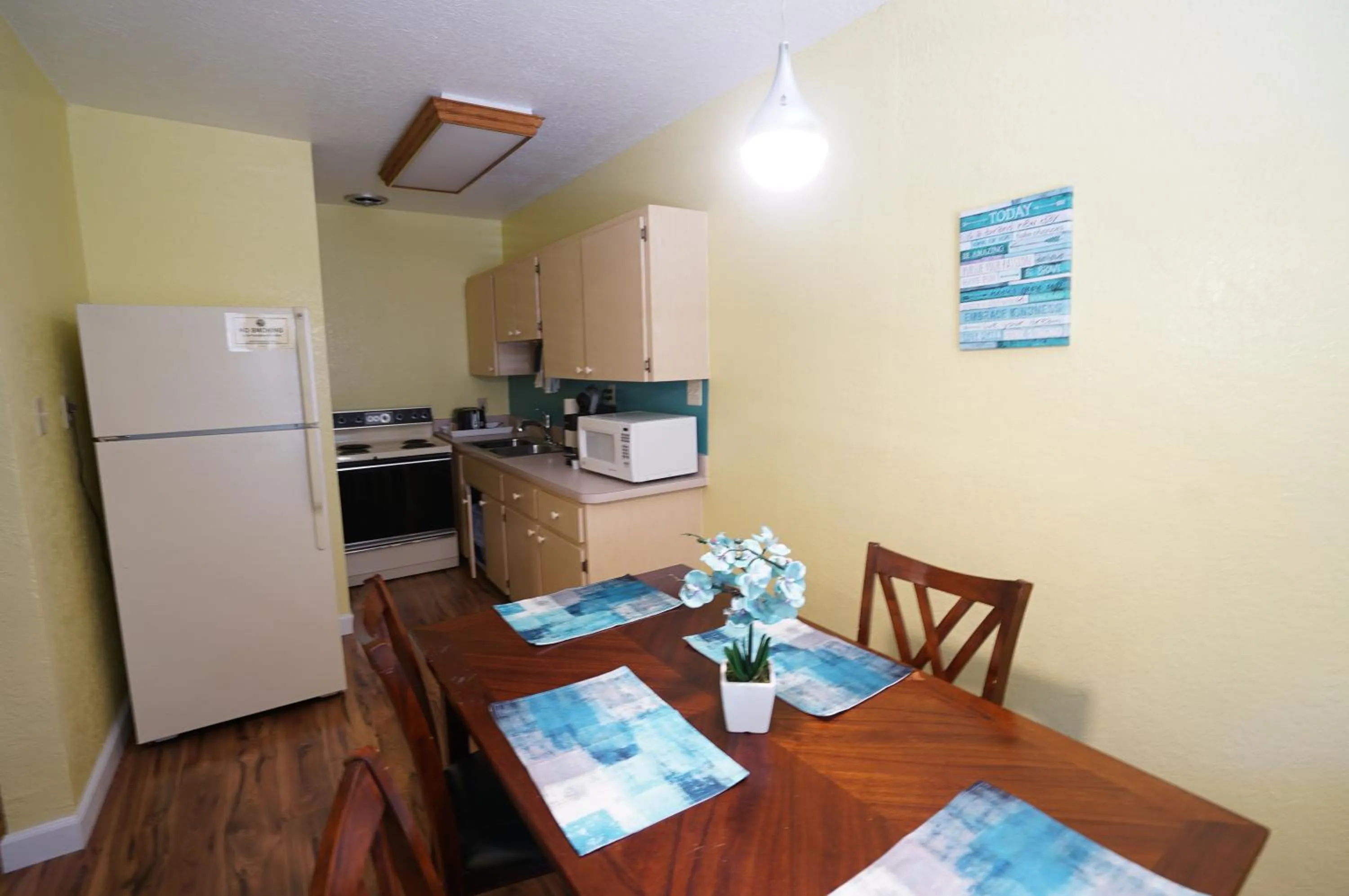 Kitchen or kitchenette in Mar Bay Exclusive Suites