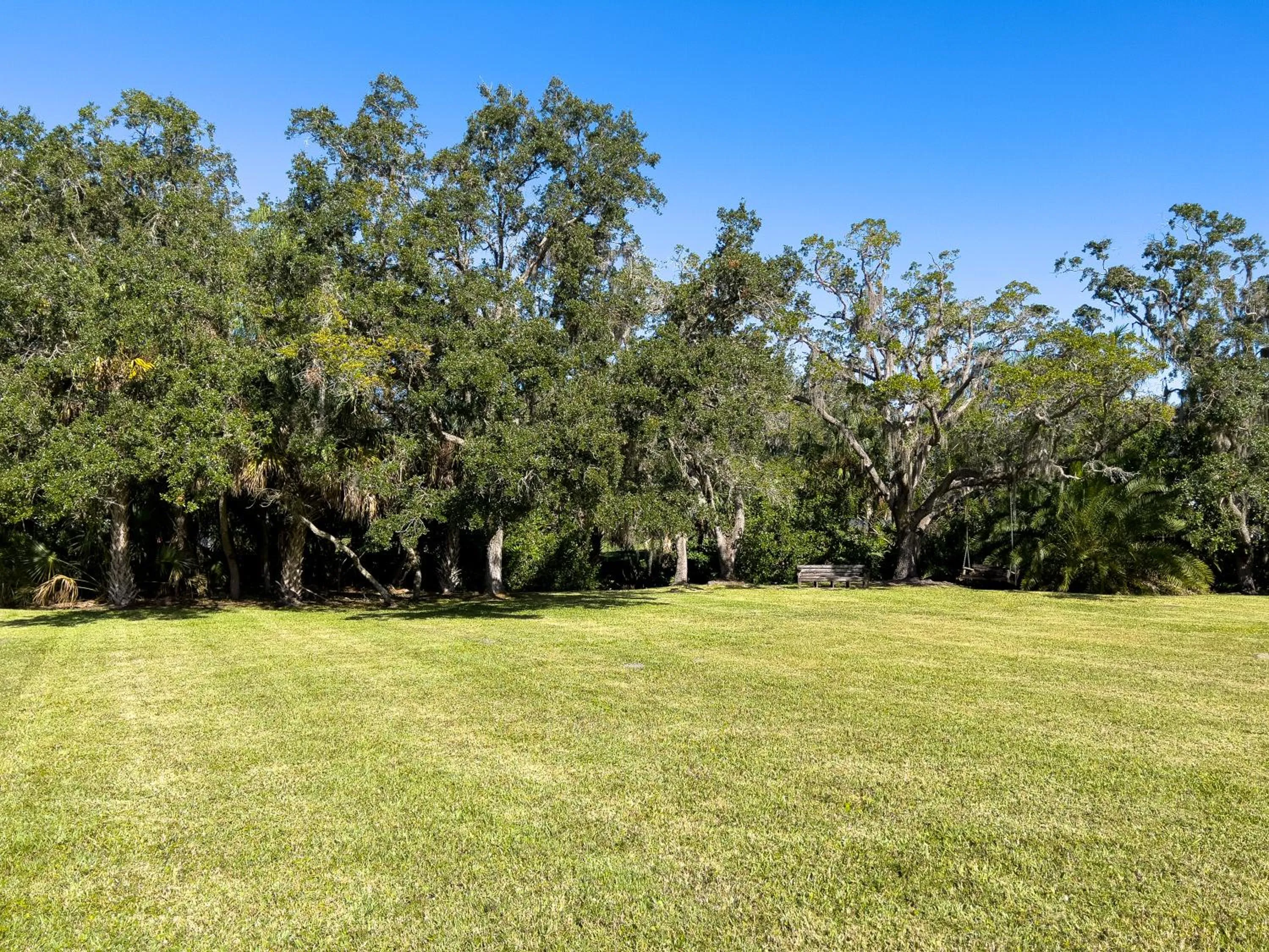 Property building in Mar Bay Exclusive Suites