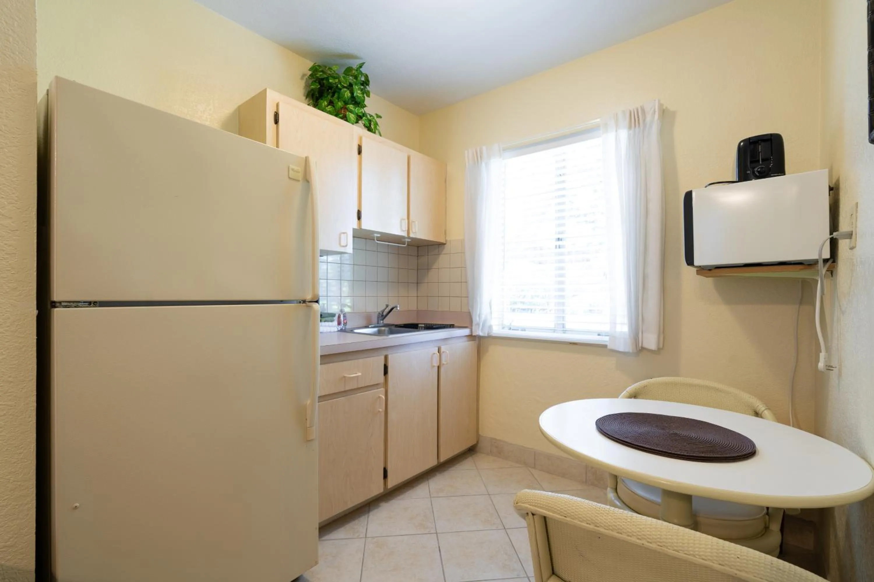 Kitchen or kitchenette in Mar Bay Exclusive Suites