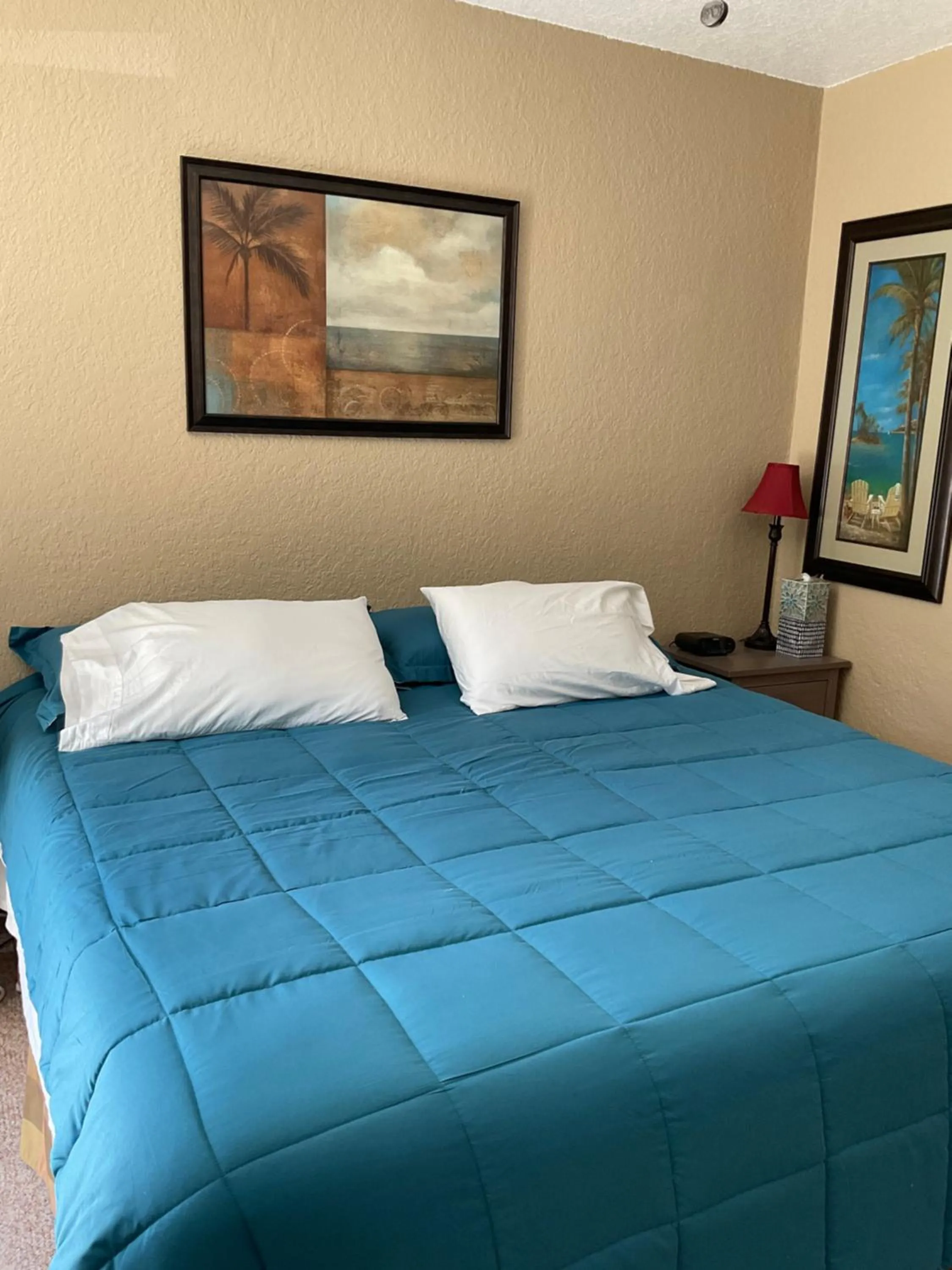 Bed in Mar Bay Exclusive Suites