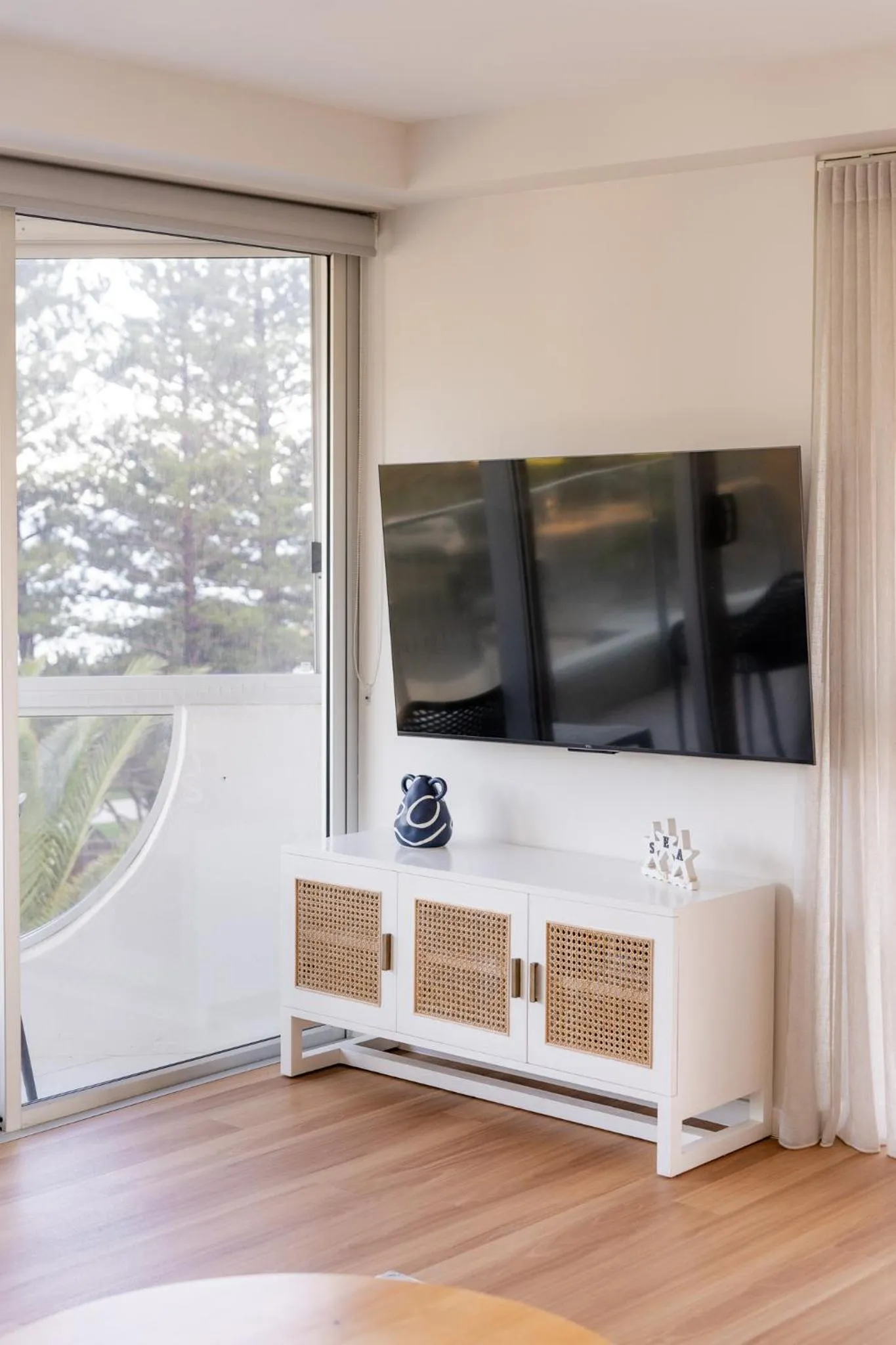 Cashelmara Beachfront Apartments