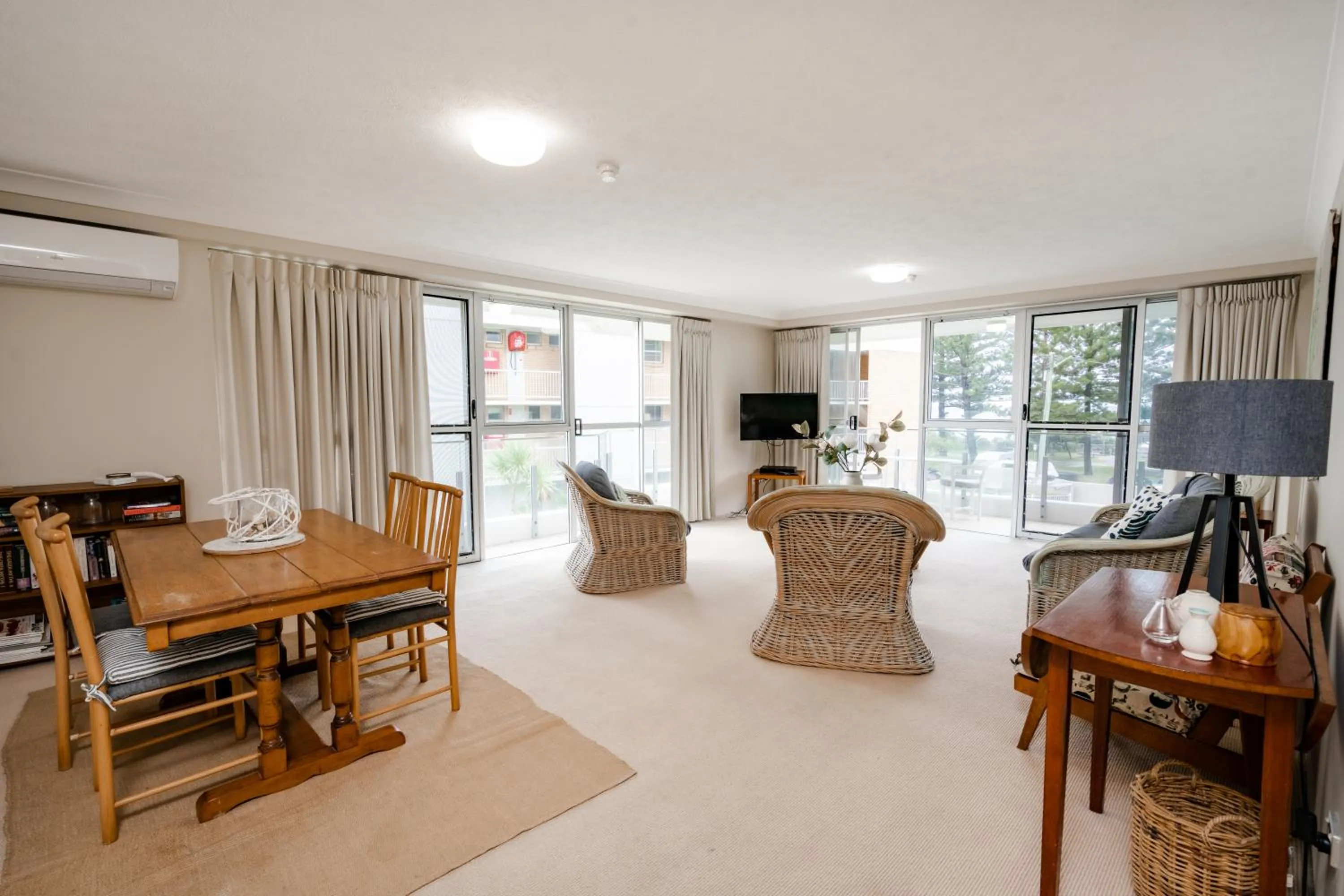 TV and multimedia in Cashelmara Beachfront Apartments