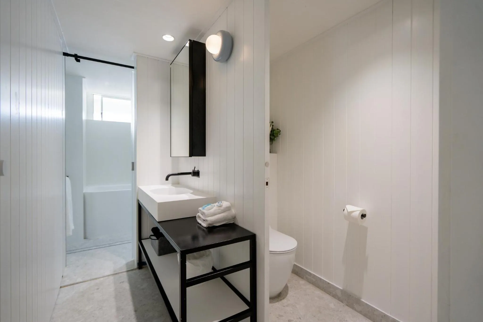 Shower in Cashelmara Beachfront Apartments