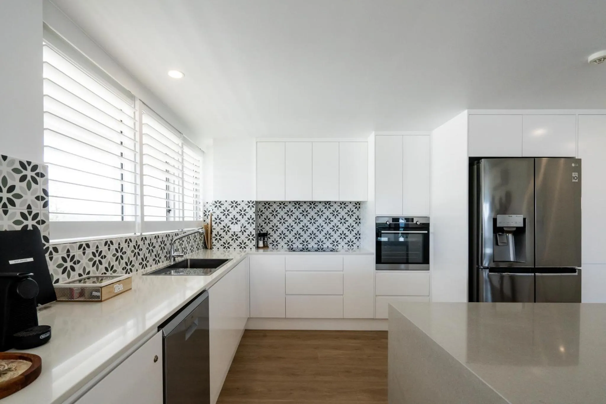 Coffee/tea facilities in Cashelmara Beachfront Apartments