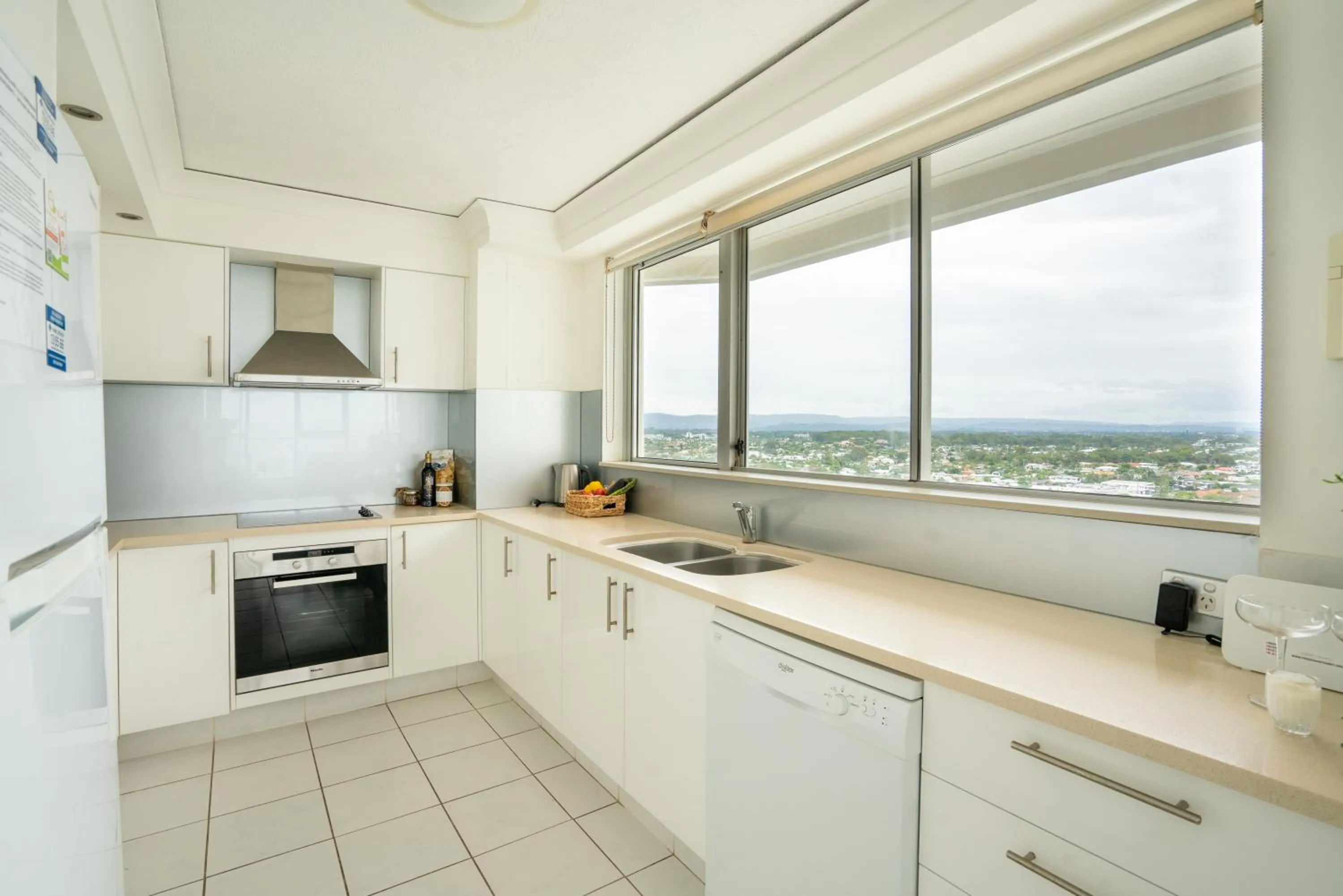 Coffee/tea facilities in Cashelmara Beachfront Apartments