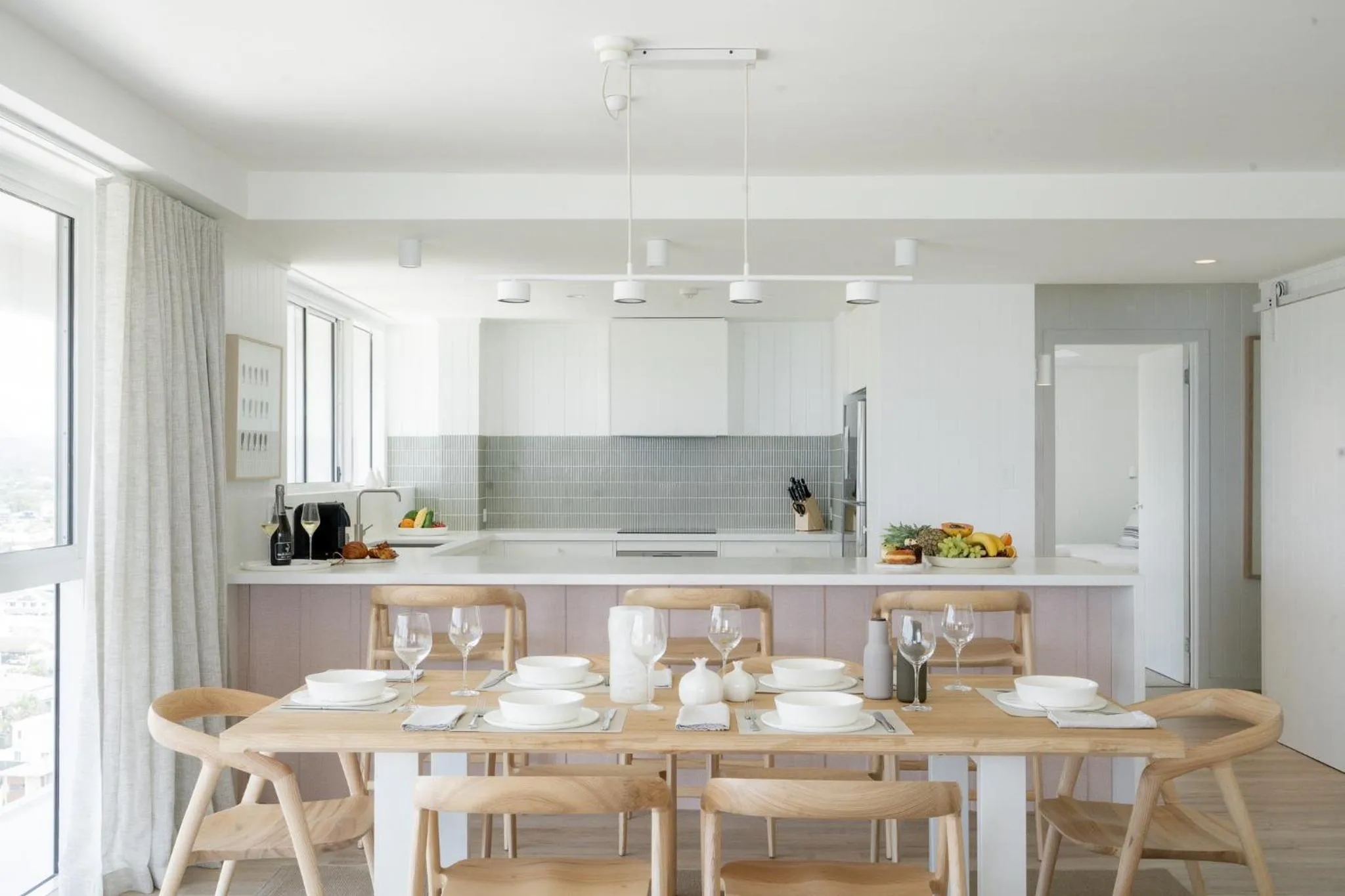 Kitchen or kitchenette in Cashelmara Beachfront Apartments